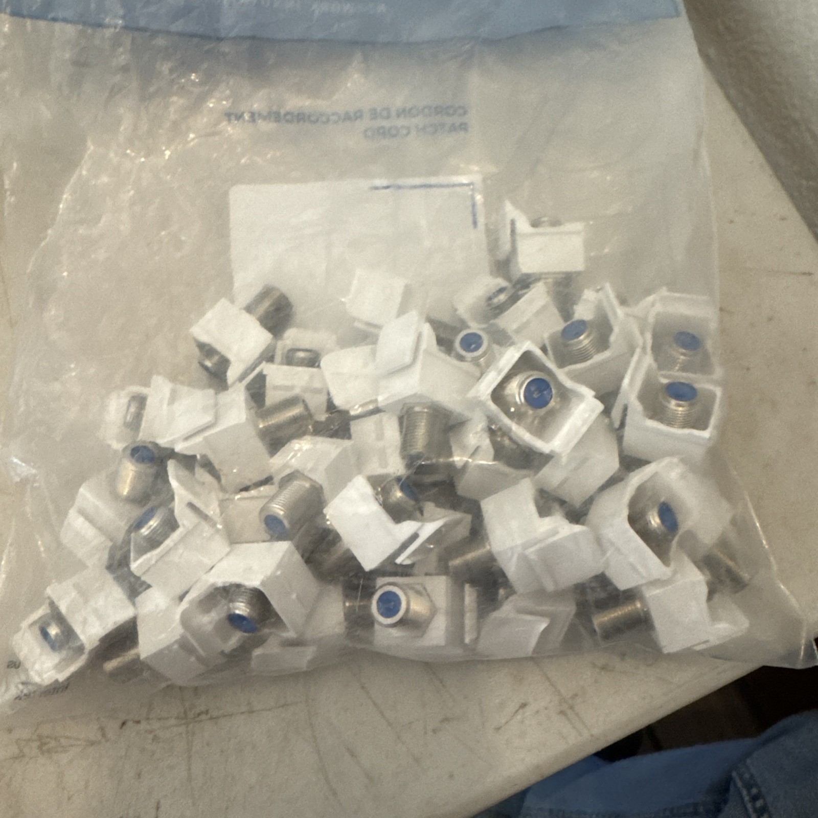 Leviton CAT 41084-FWF Snap-In Quickport Nickle F-Connect White Coax Cable, 