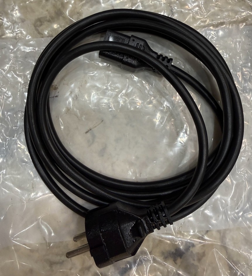 8ft Helukabel schuko CEE7/7 to IEC320 16a 250v power cable