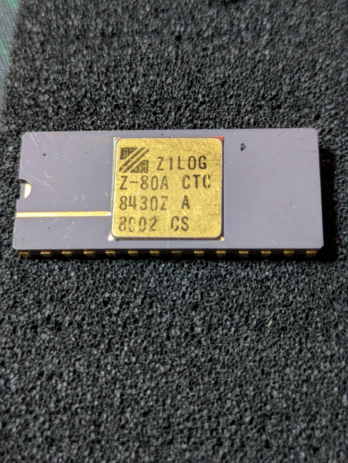 [New Old Stock/NOS] Zilog Z-80A CTC Z-80 - Ceramic Package with Gold Pins