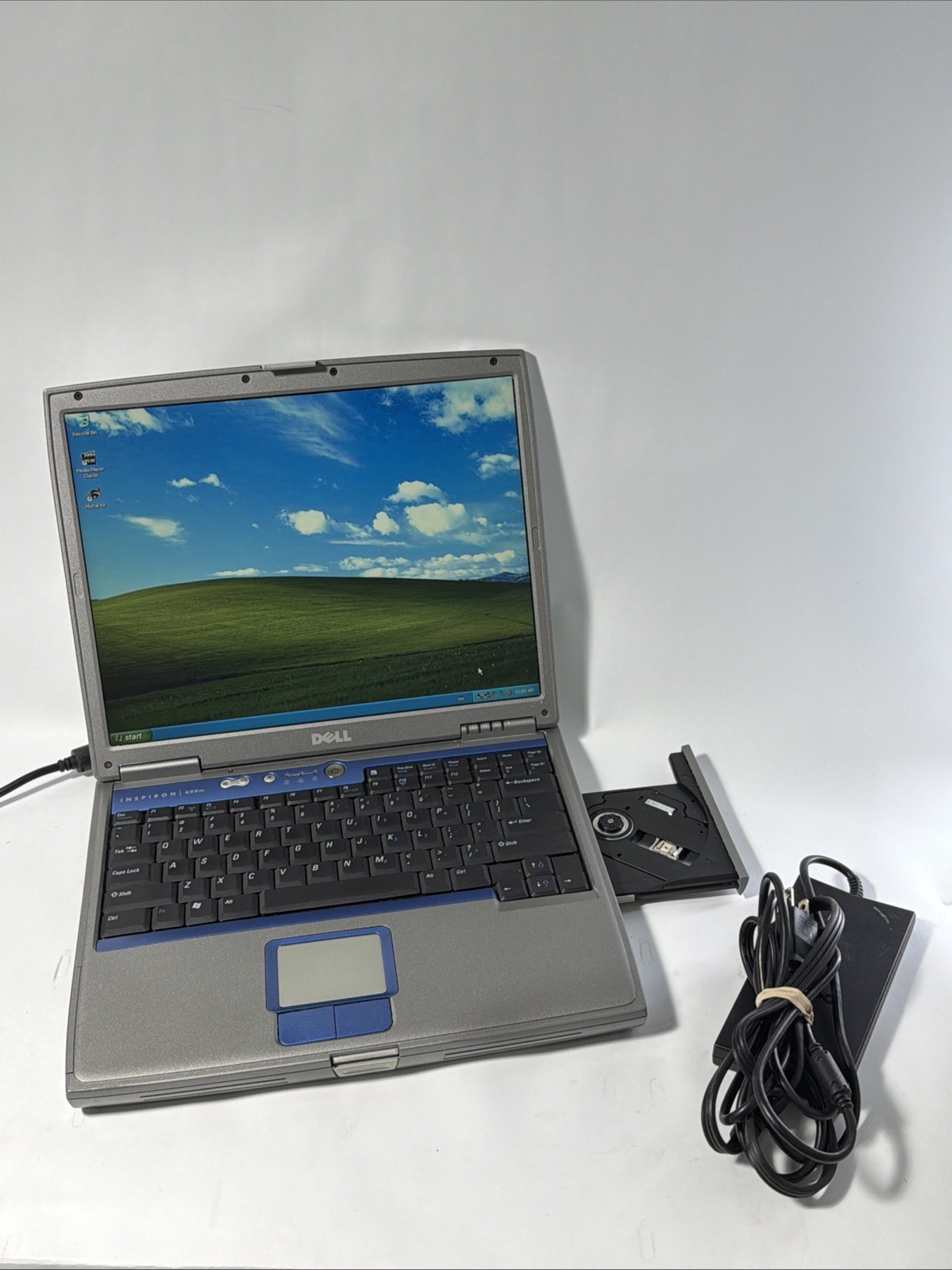 Dell Inspiron 600m 14" Windows XP Laptop Pentium M, 512mb, Serial, DVD RW, Modem