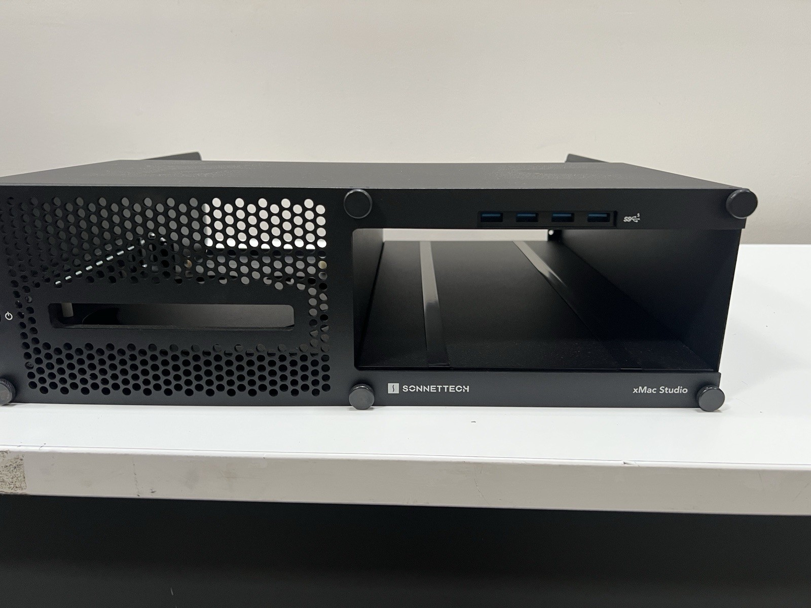 Sonnet xMac Studio Pro 3U Rackmount Enclosure without Expansion Module USED