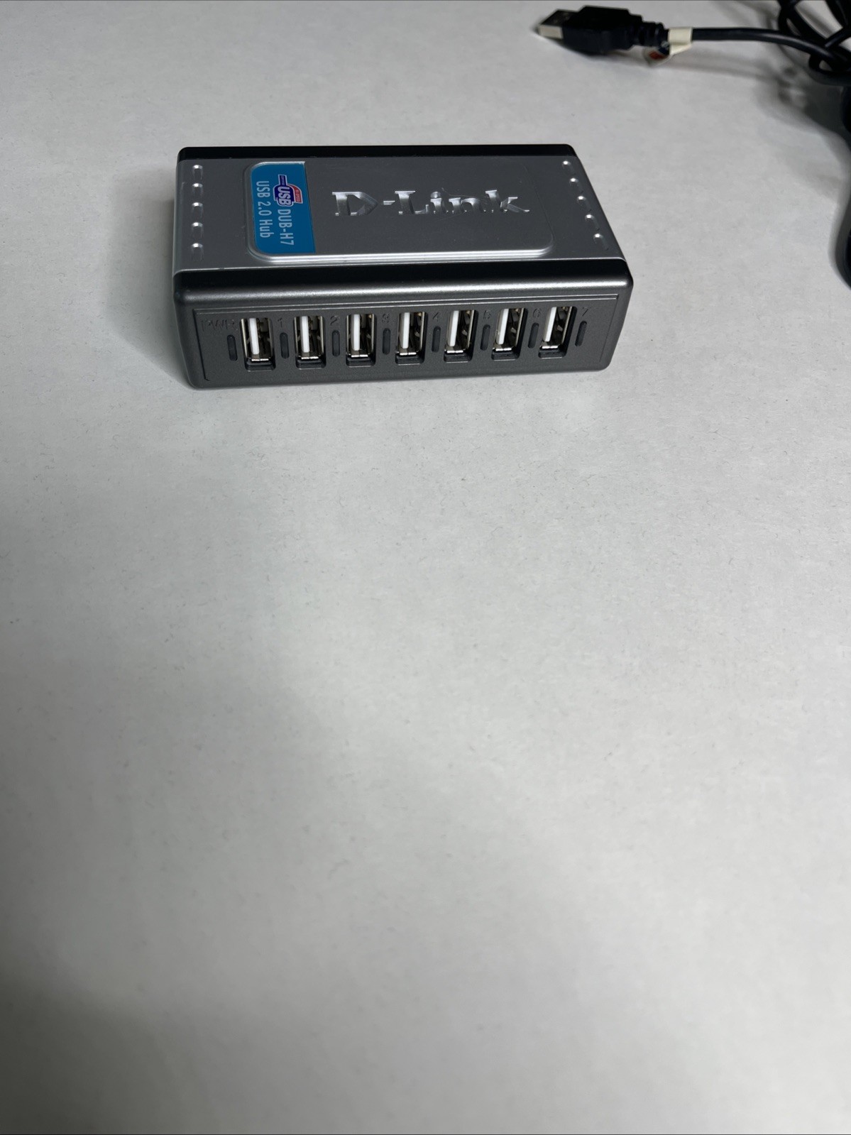 D-Link DUB-H7 7-Port USB 2.0 Hub High Speed Expansion Hub W/power Cord