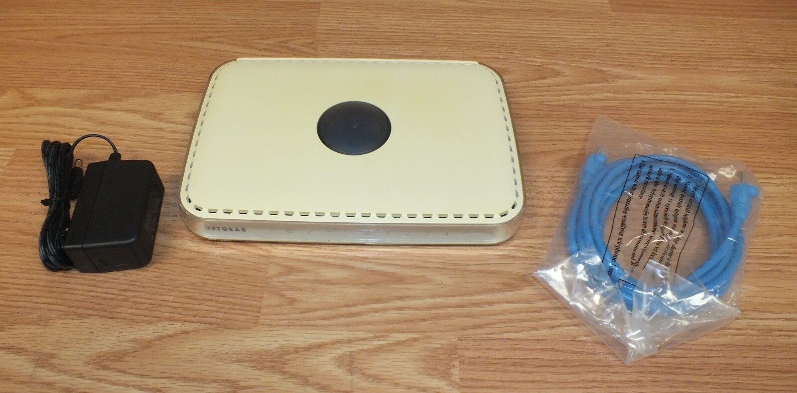 NetGear (WPN824v2) 108 Mbps 4-Port 10/100 RangeMax Wireless MIMO G Router 