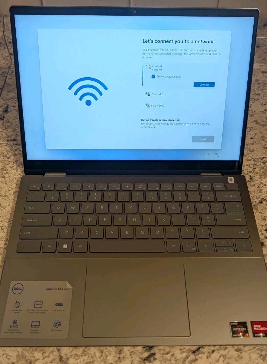 Dell Inspiron 14 7425 2-IN-1 14 in 512GB SSD AMD Ryzen 7 5825U 2.0GHz 16GB RAM