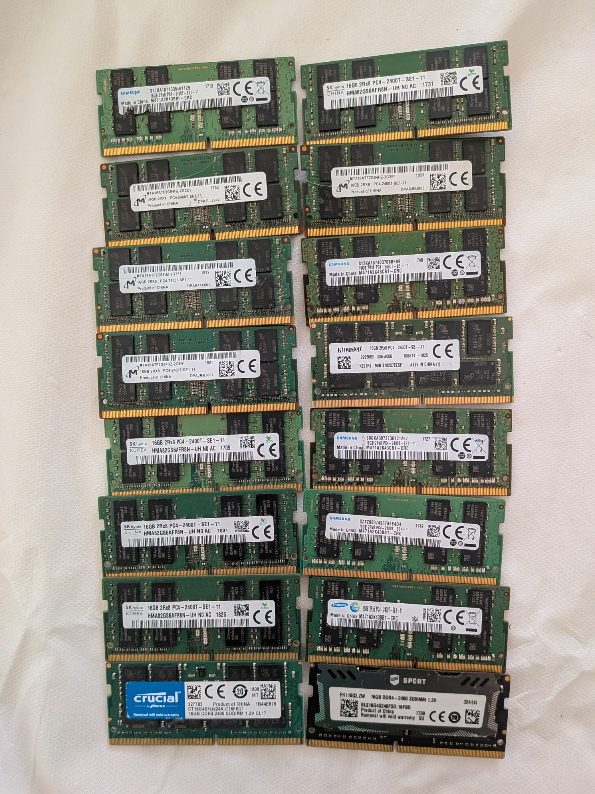 Samsung 16GB DDR4 2400MHz PC4-19200 260-Pin SODIMM Laptop Memory