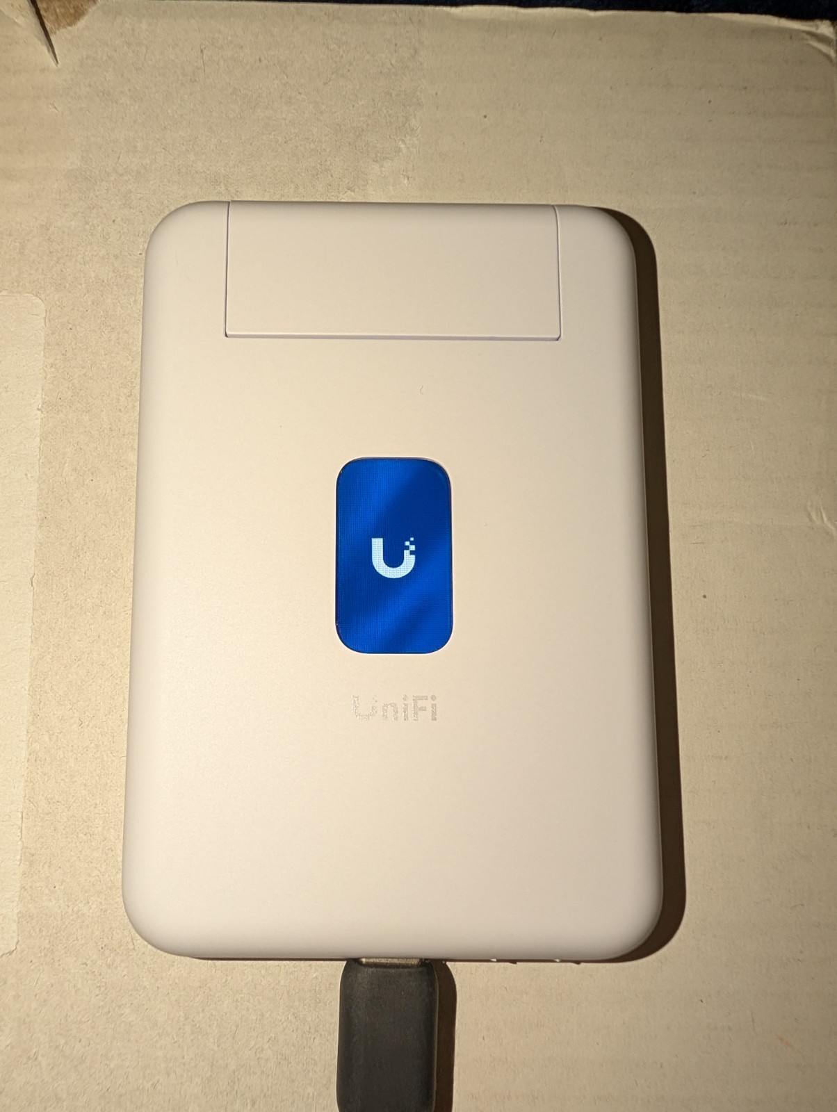 Ubiquiti UniFi Travel Router UTR White Dual-Band WiFi 5 Gigabit Portable VPN
