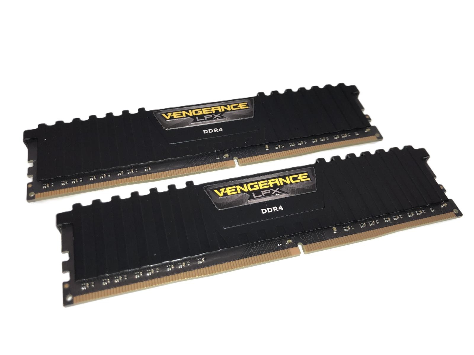 (Set of 2) Corsair Vengeance LPX DDR4 8GB Gaming RAM / CM4X8GD3200C16K4 - VGC