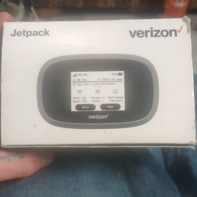 Verizon Jetpack MiFi 8800L LTE Wi-Fi Hotspot Modem USB Removable Battery Black