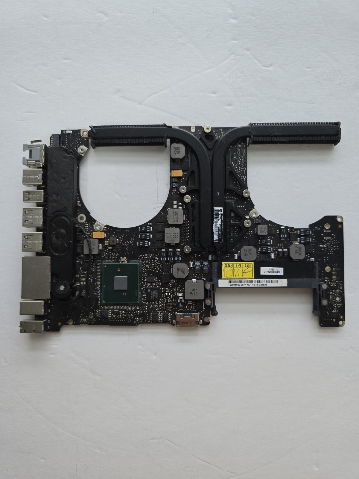 Apple MacBook Pro 15" A1286 Motherboard i5-520M 2.4GHz 256MB GT330M EMC 2353