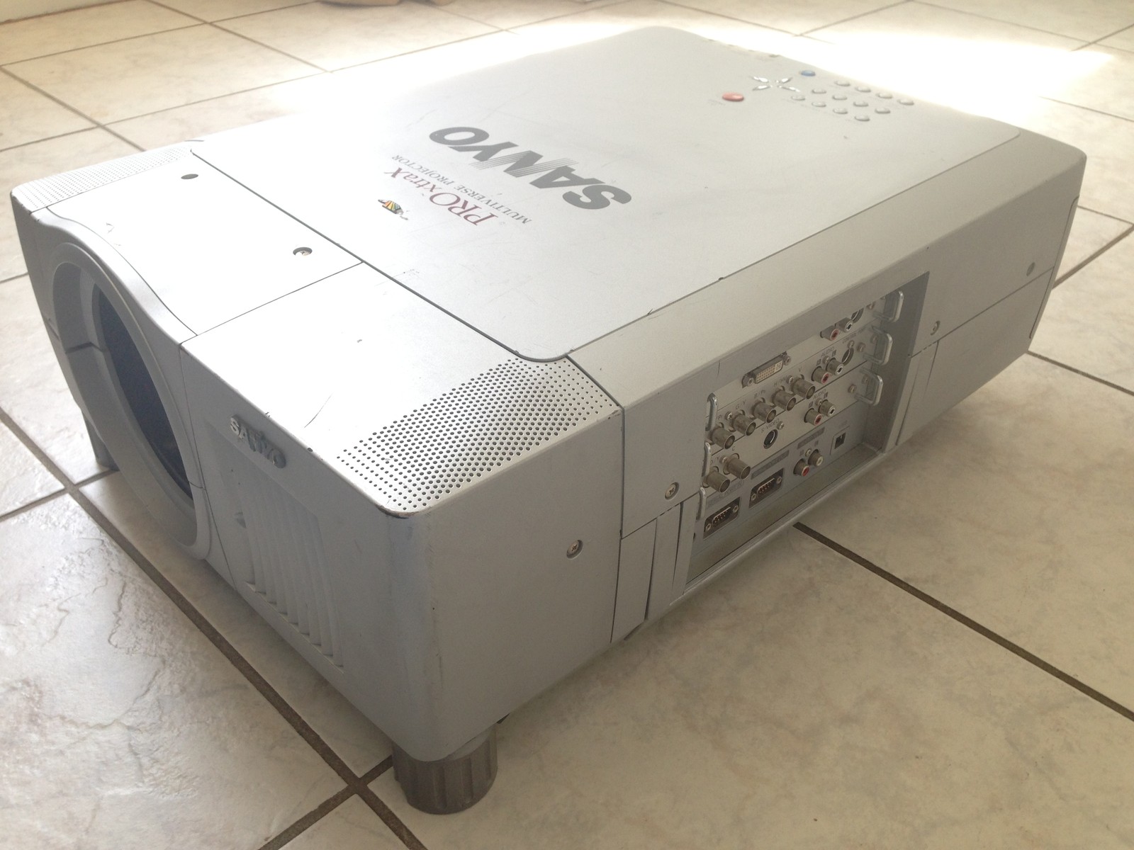 Sanyo PLC-XF35N XF35 XF35NL(Christie LX65,EIKI LC-X5L,X5)Projector 6500 LUMENS