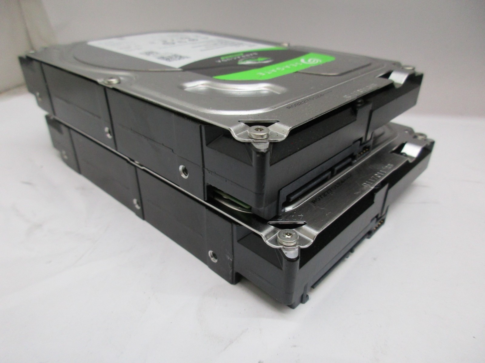 LOT-2 *HEALTH VARIES* SEAGATE BARRACUDA 3TB 3.5'' SATA HDD ST3000DM008 T5-E2