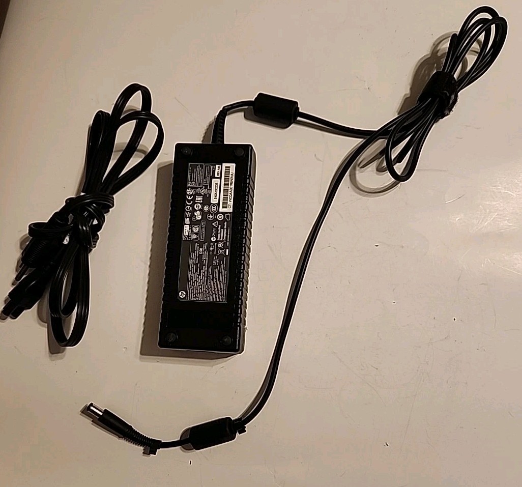 Original HP 135W AC Power Adapter HSTNN-LA01-E -  