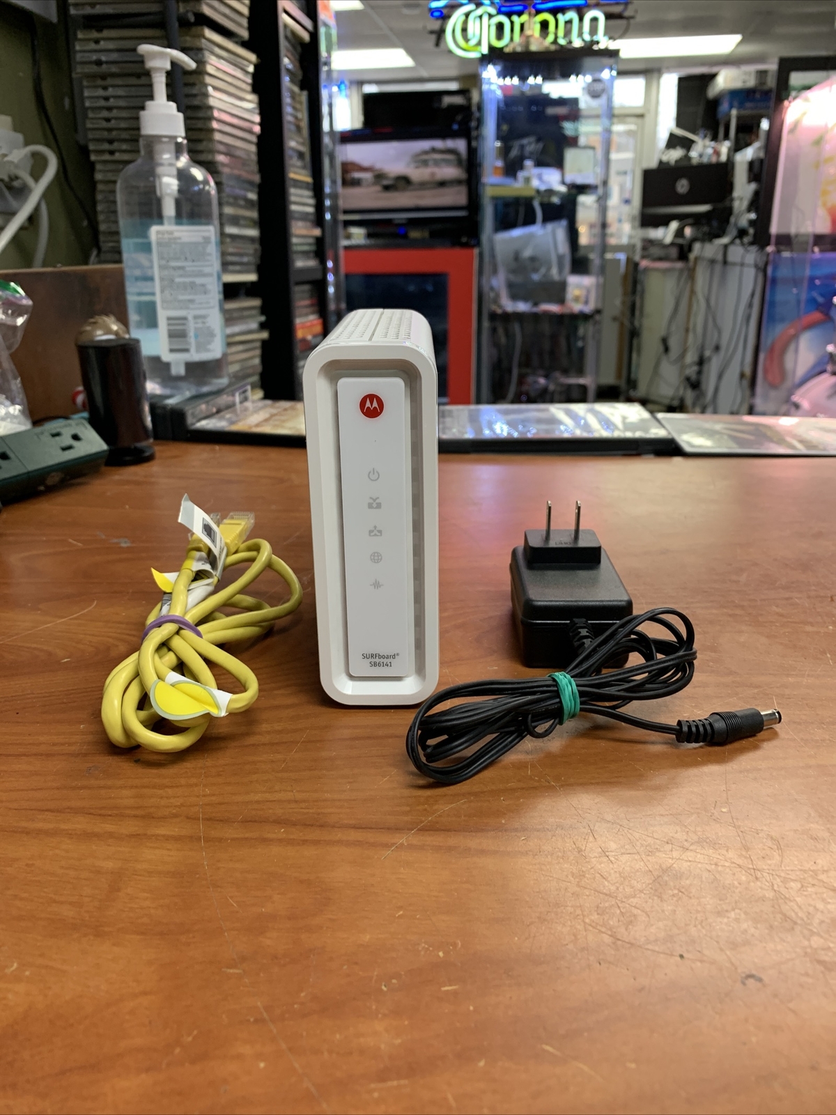 Motorola ARRIS SURFBoard SB6141 - DOCSIS 3.0 Cable Modem w/ Power Cord - Tested