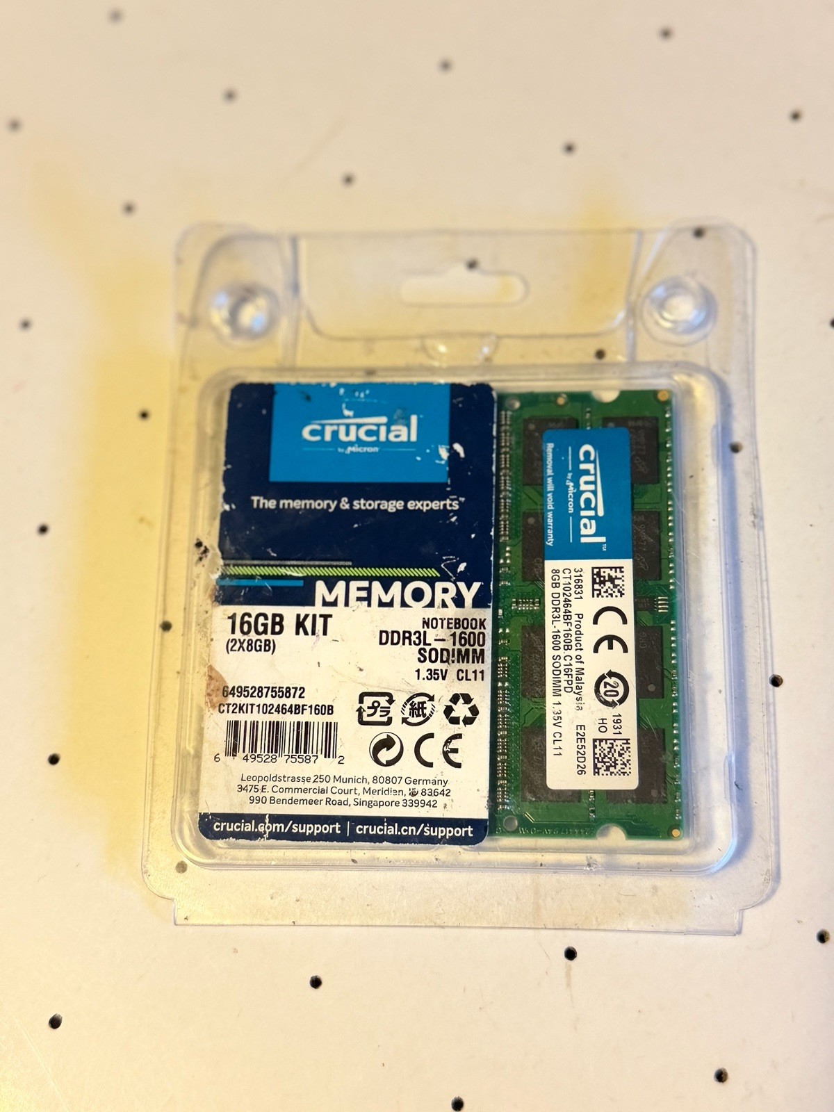 Crucial 16GB (2x8GB) DDR3L-1600 204-Pin SO-DIMM Laptop RAM CT2KIT102464BF160B