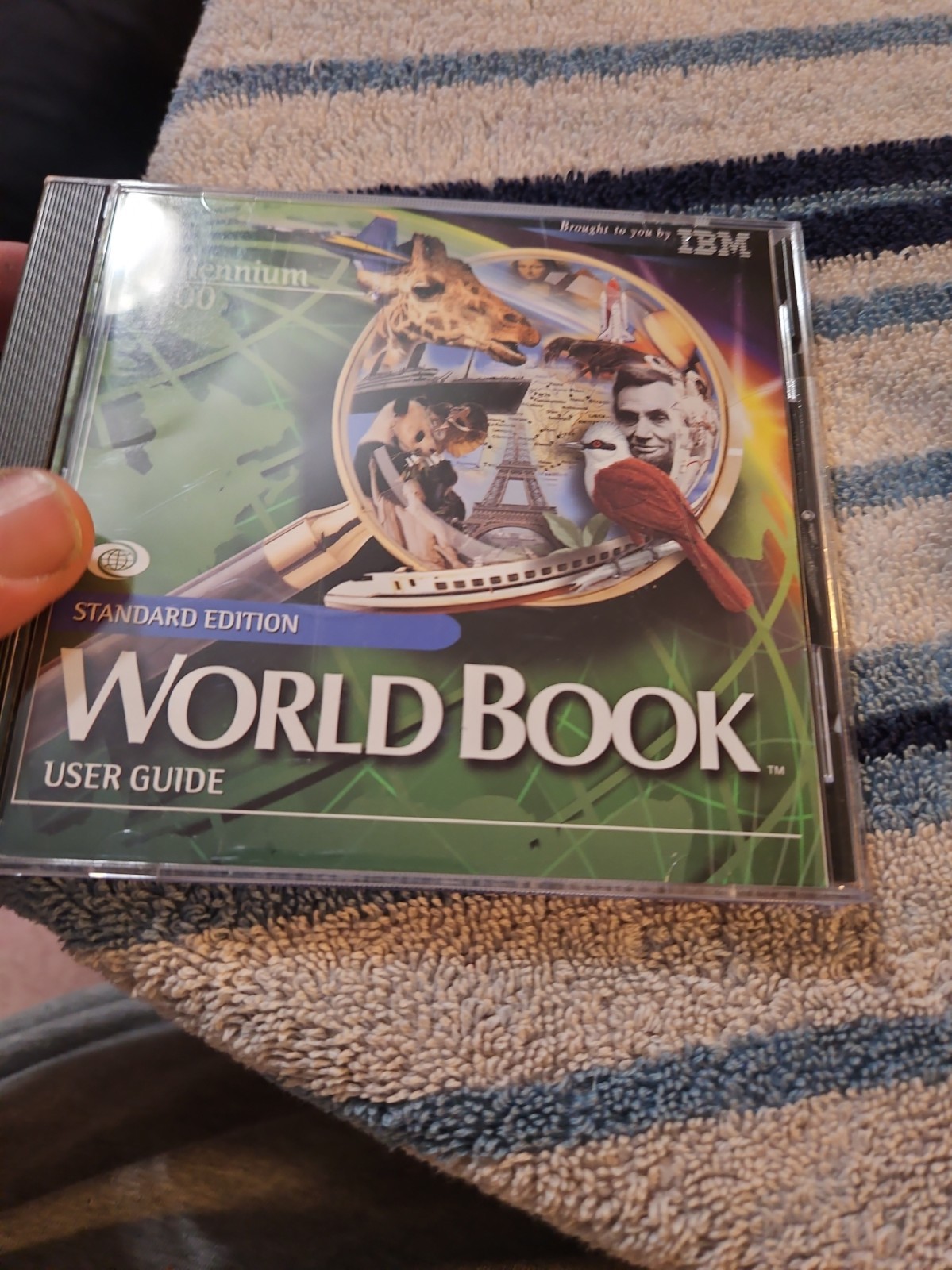 World Book, Millennium 2000 Standard Edition, CD, Windows 95 / 98, IBM, Sealed