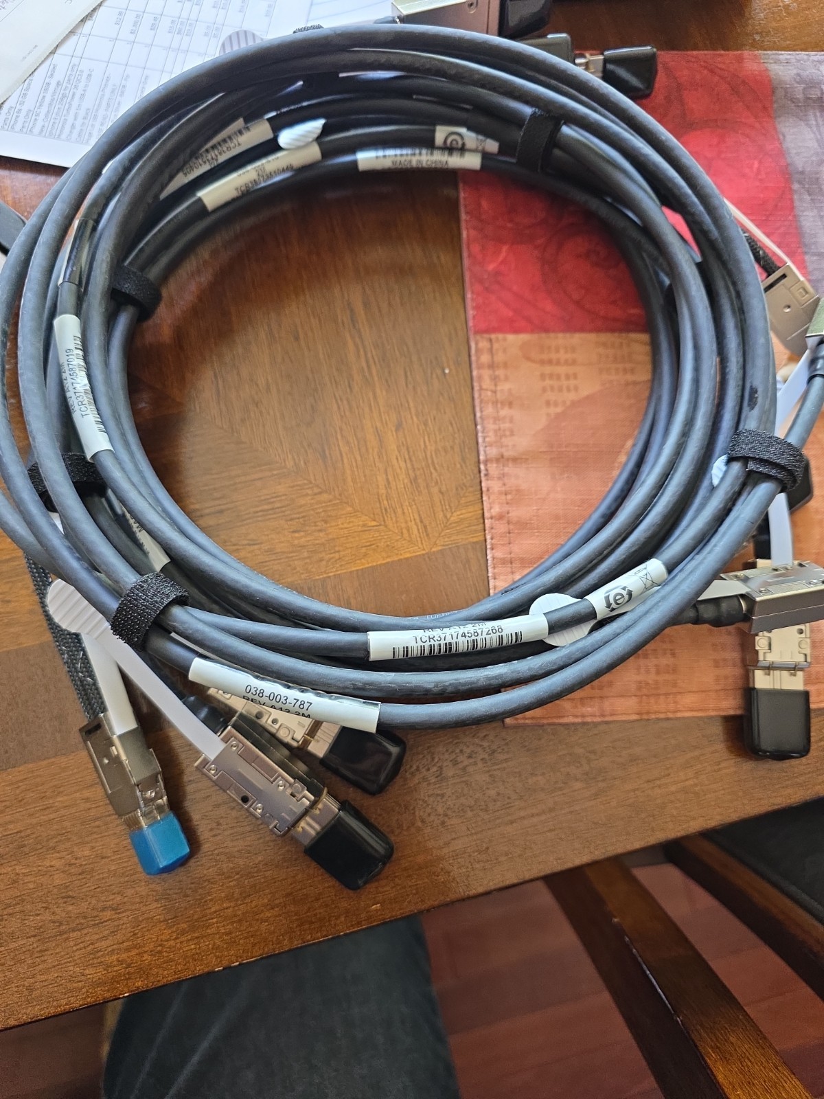 EMC 038-003-787 REV A12 MINI SAS TO MINI SAS AMPENOL 2M CABLE.  Lot Of 5 (BG-SD)