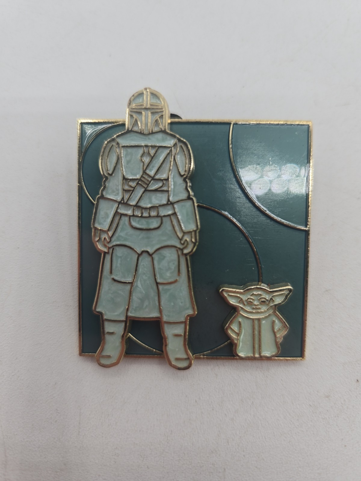 Disney Parks Star Wars: The Mandalorian Din Djarin and Grogu Limited Pin