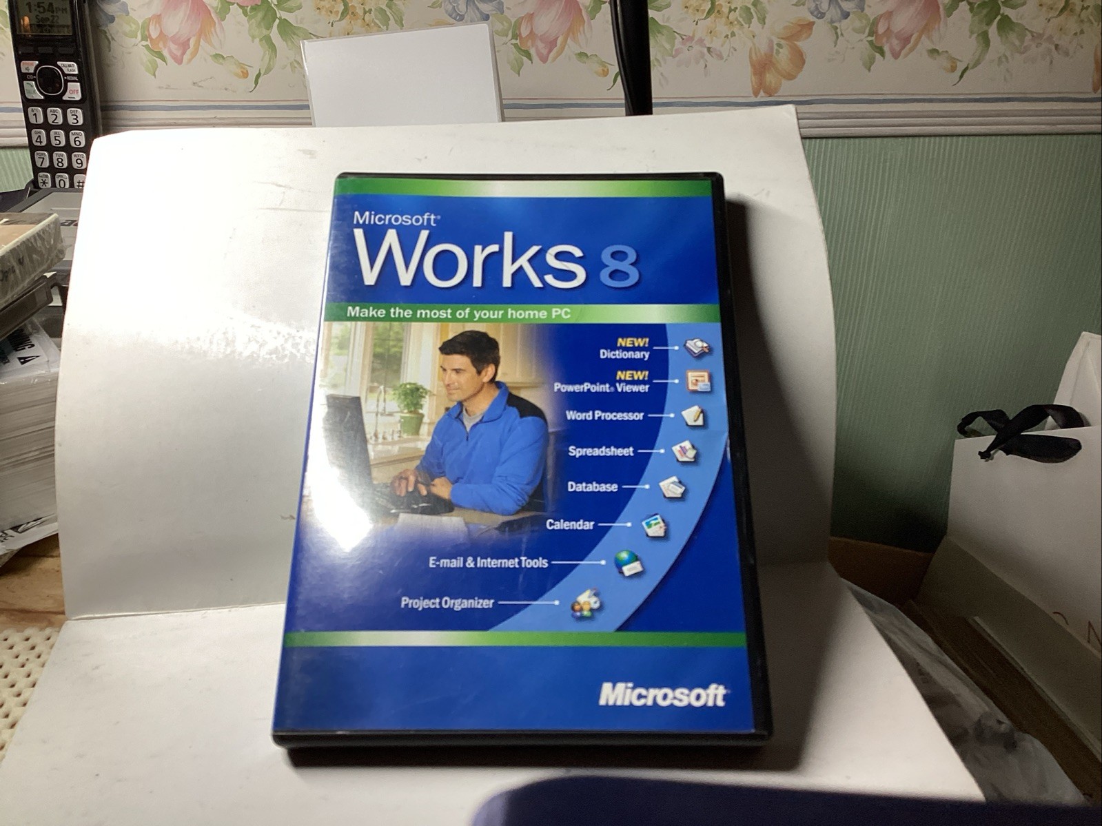 Microsoft Works. 8. 2004::