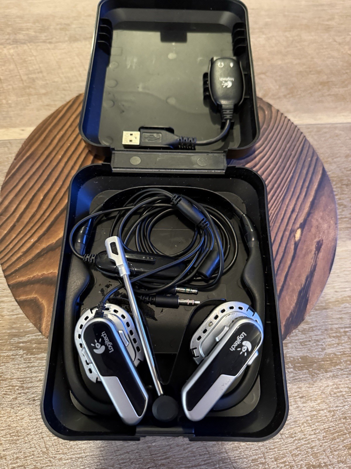Logitech Premium Notebook Silver/Black Neckband Headset Used Needs New Ear Pads