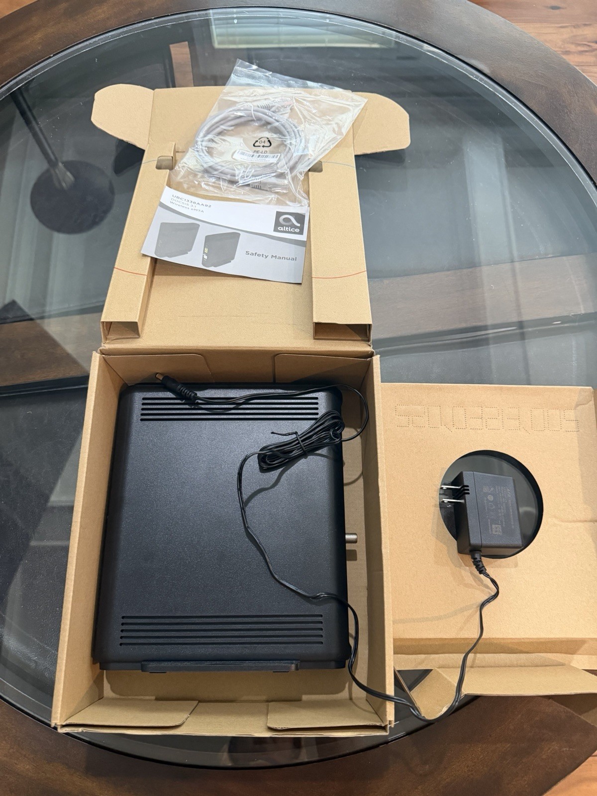 Altice UBC1338AA92 DOCSIS 3.1 Wireless eMTA WiFi Cable Modem Router - Complete