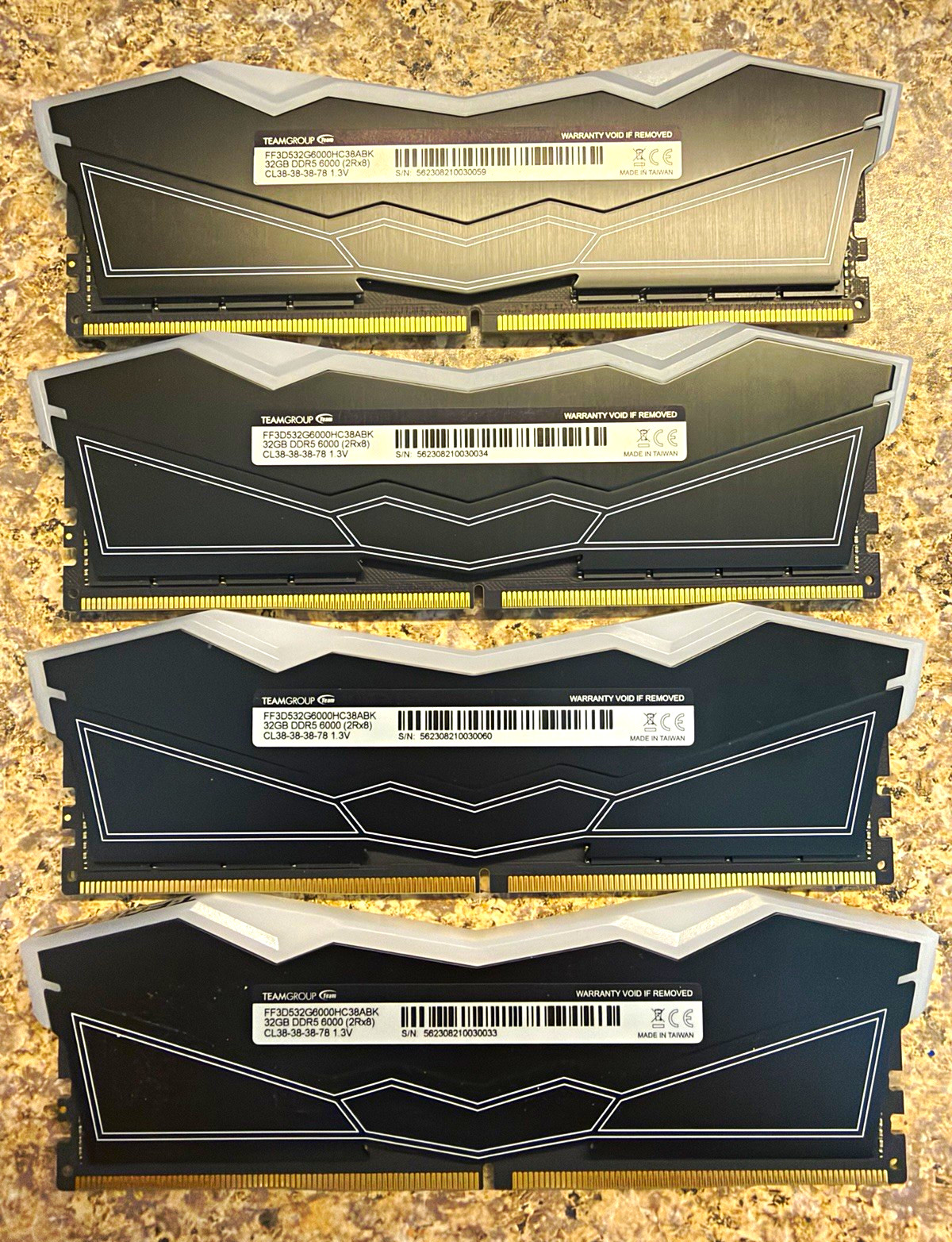 TeamGroup T-Force Delta RGB 128GB (4x32GB) DDR5-6000 CL38 DIMM RAM