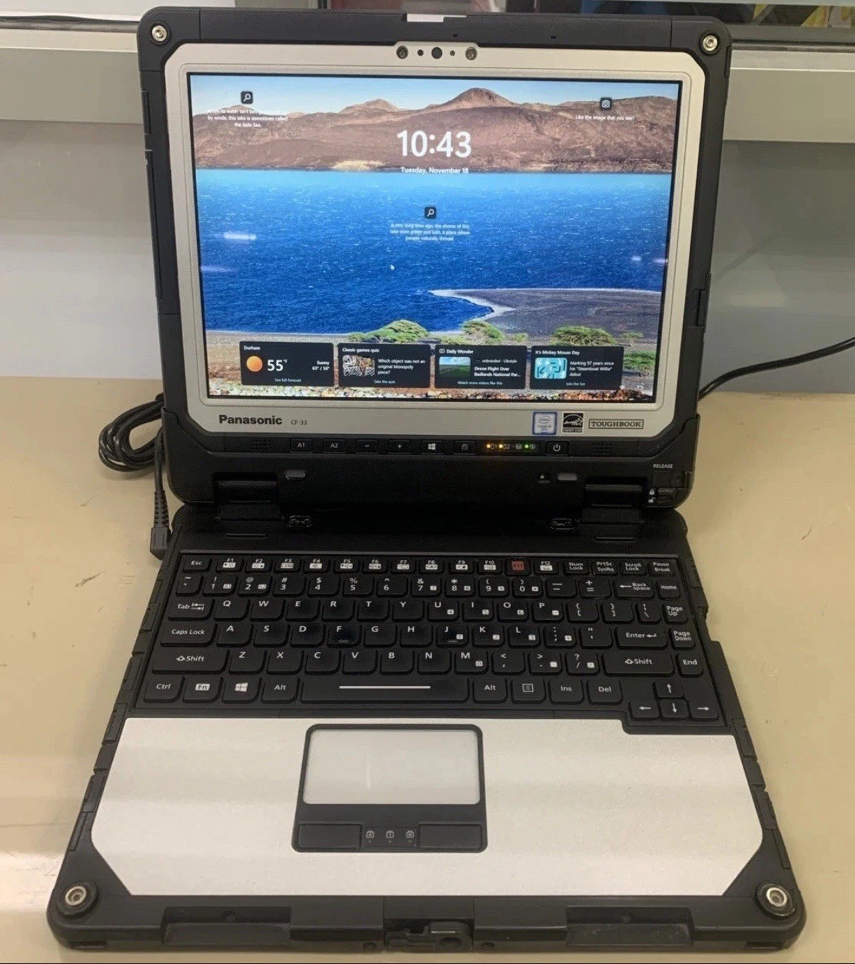 🤩Panasonic Toughbook CF-33 8GB 256GB SSD Core i5-7300 Win 11🌟