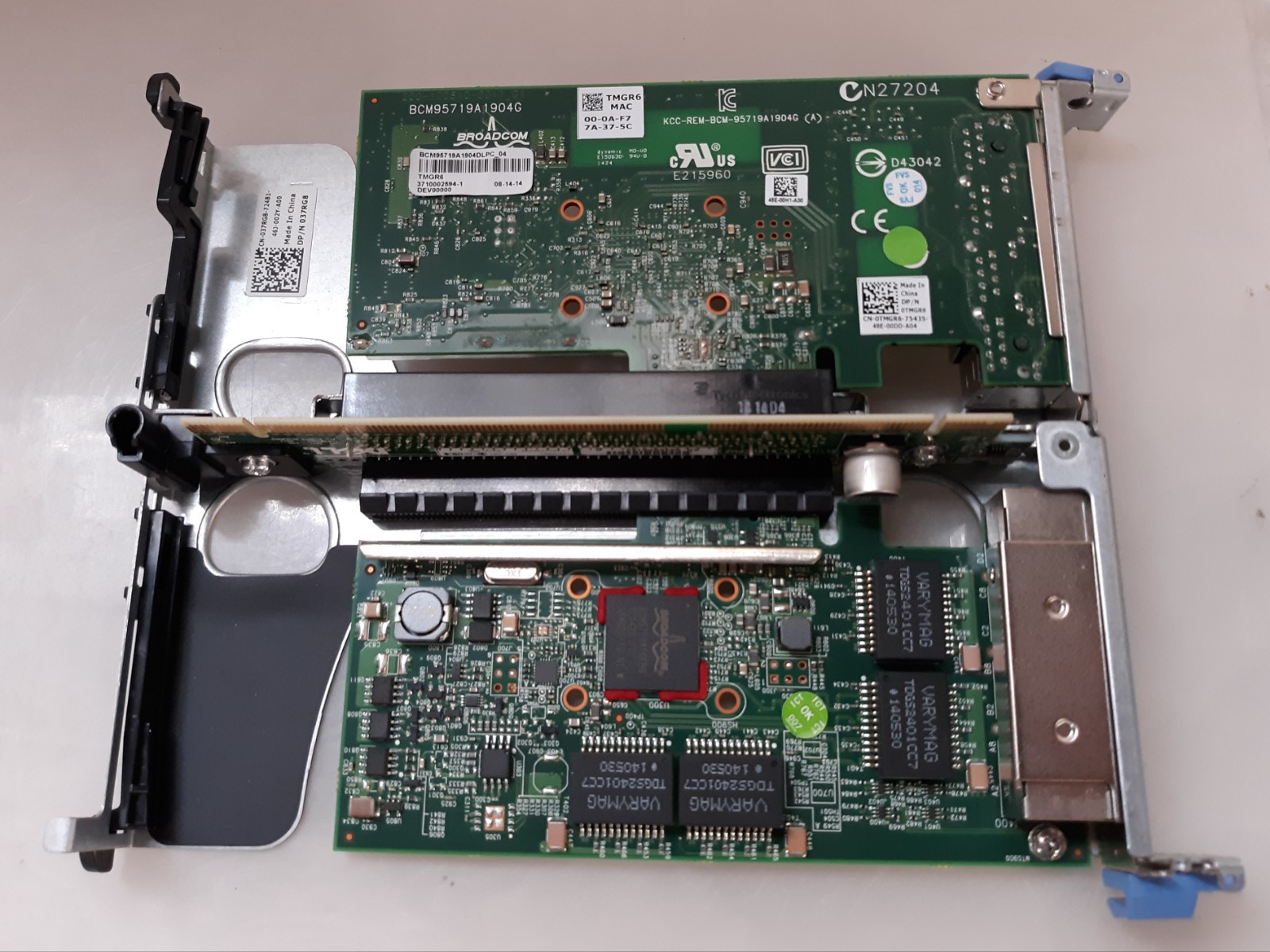 Dell PowerEdge Bundle 2x Broadcom 5719 TMGR6 Quad-Port NIC + 1x PCIe Riser Card