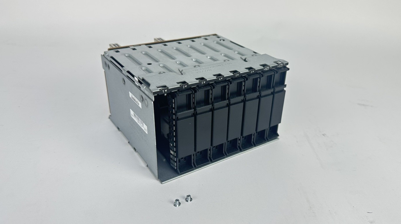 HPE 2U Gen10 8SFF 6xSAS/SATA+2xNVMe or 8SFF SATA/SAS SC Backplane+Cage + Screws