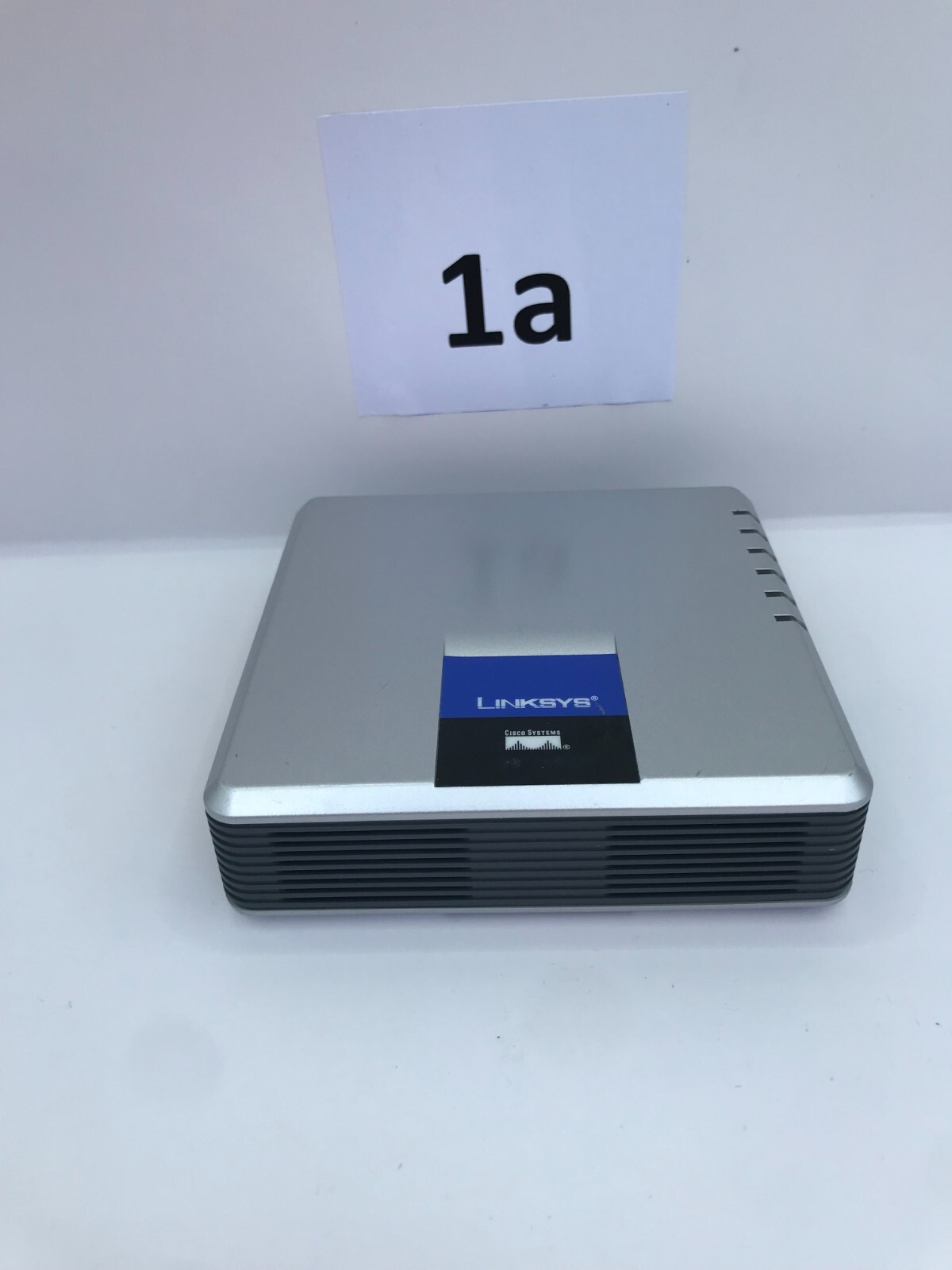 Cisco Linksys Gigabit 5-Port Workgroup Switch EG005W ver. 3 (V3) (no power cord)
