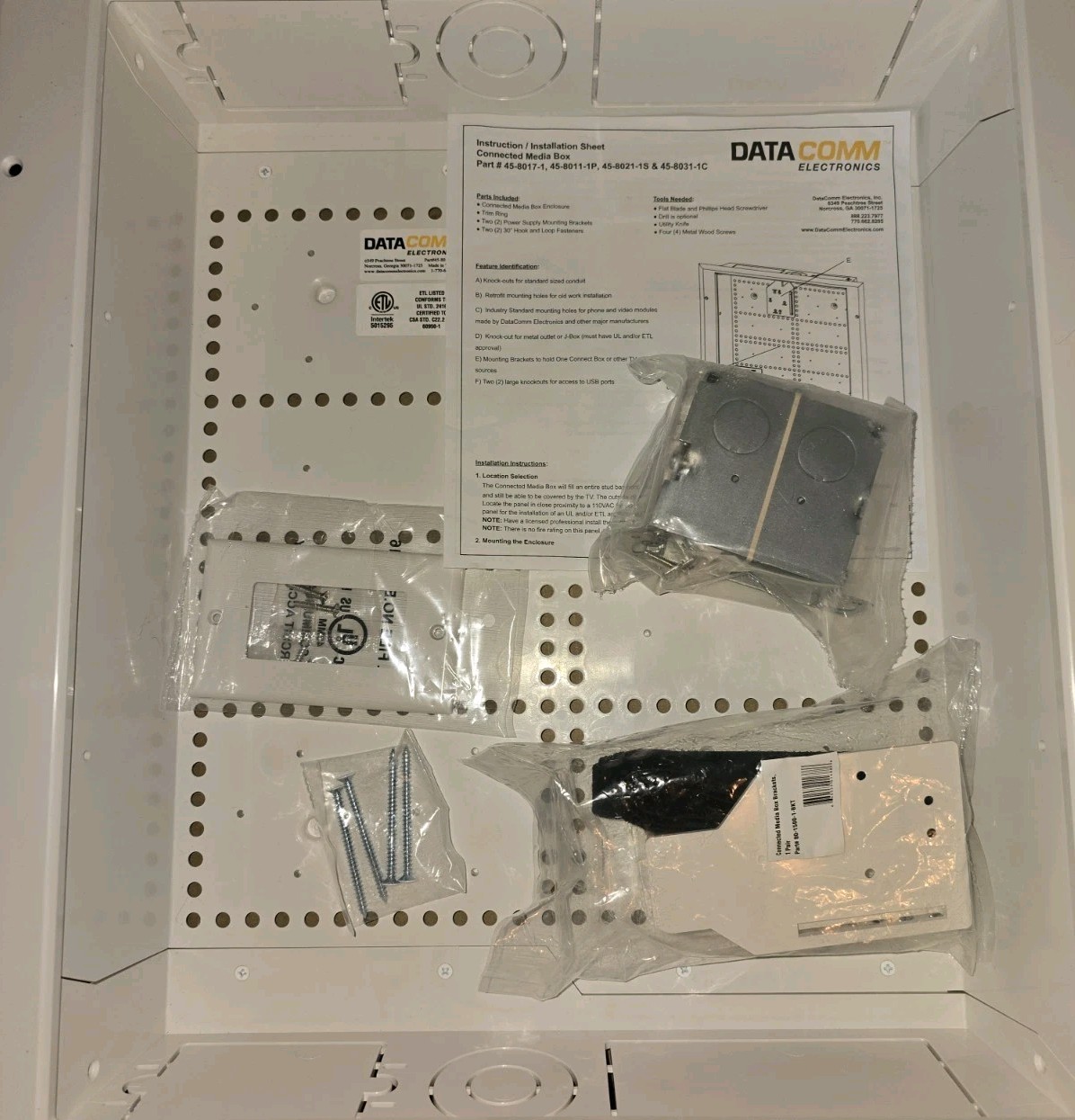 DATACOMM Electronics 45-8031-1C Recessed Media Box Outlet