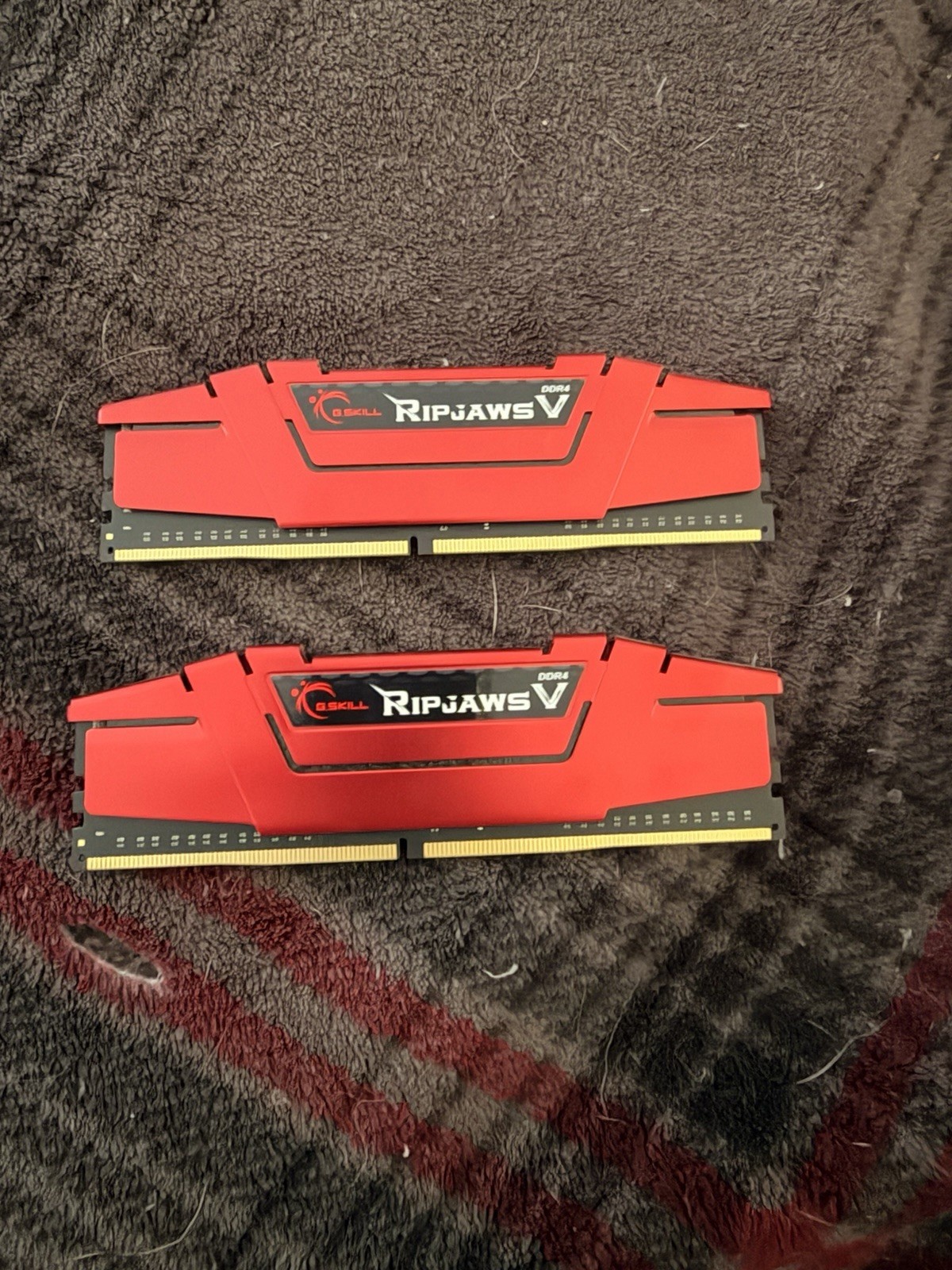 G.SKILL Ripjaws V 8GB (2x4GB) DDR4-2666 PC4-21300 DIMM 288-Pin XMP