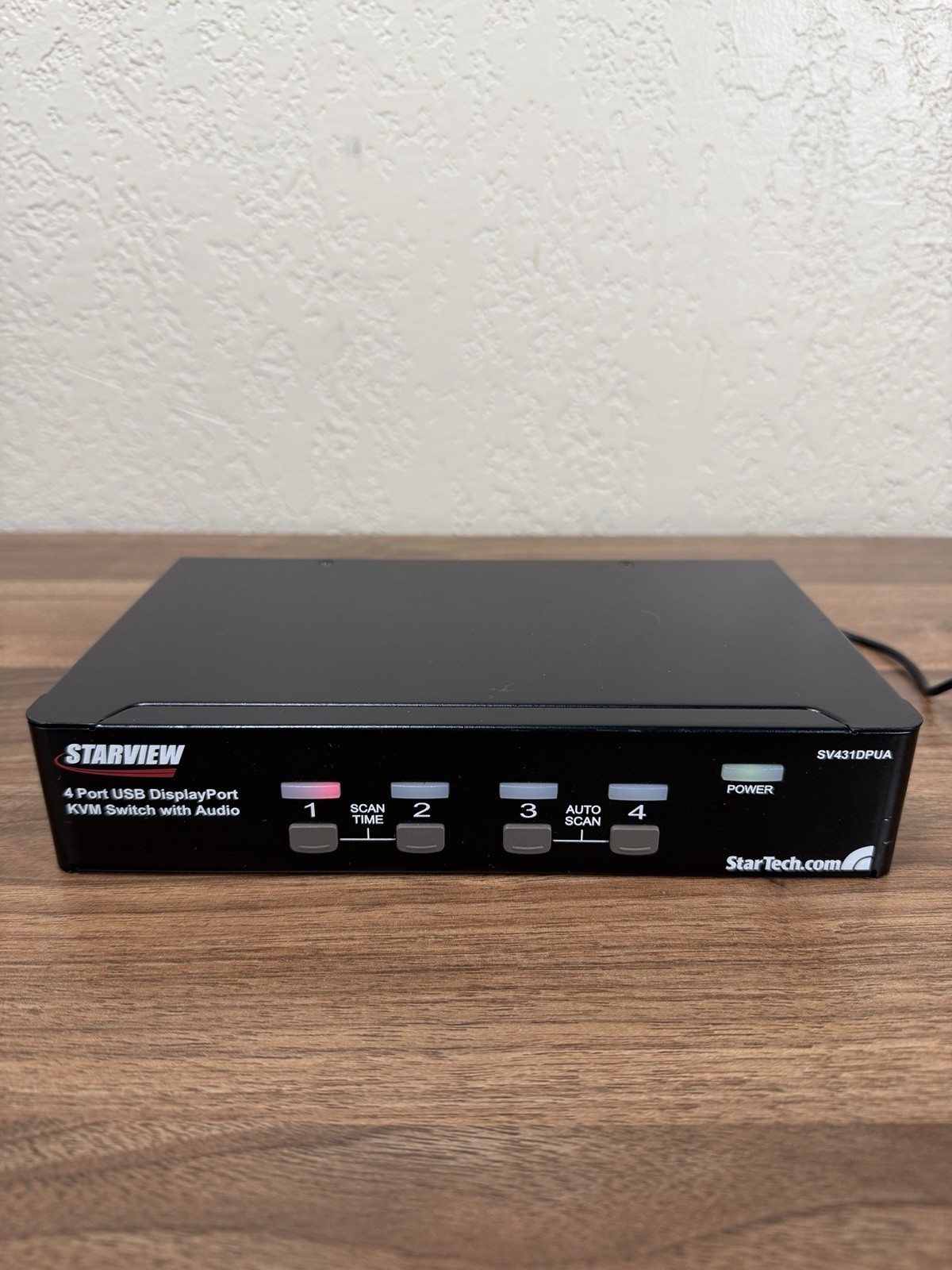 StarTech SV431DPUA 4-Port USB DisplayPort KVM Switch Audio + Power Adapter
