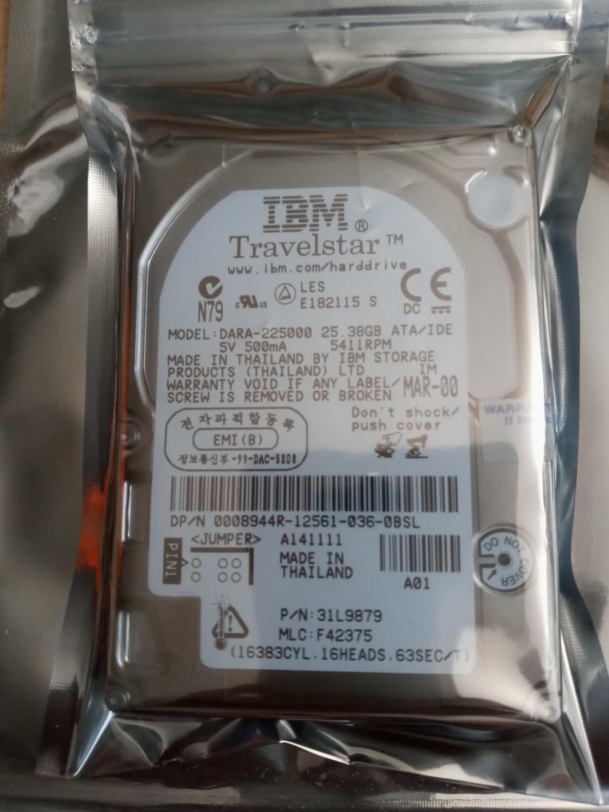 IBM TravelStar Model DARA-225000 - 25GB  ATA/IDE- 2.5 Hard Drive P/N 31L9879