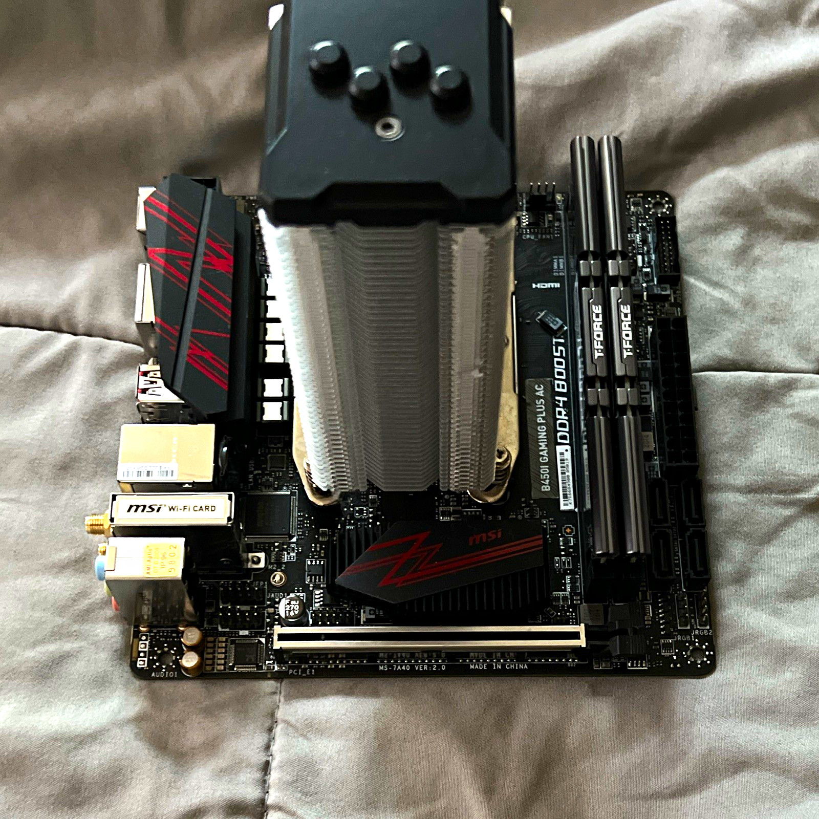 MSI B450I GAMING PLUS AC Mini-ITX AM4 AMD DDR4 Wi-Fi HDMI Motherboard
