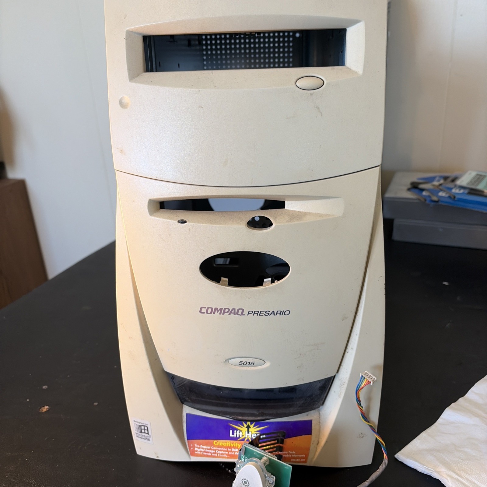 Vintage Compaq Presario 4540 Tower Computer 64MB RAM No HDD Case Only