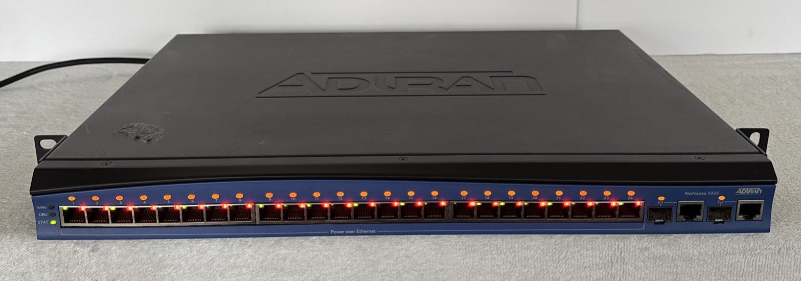 Adtran Netvanta Switch Model 1335 POE VPN 100-250 VAC 50/60 Hz Powers On Read
