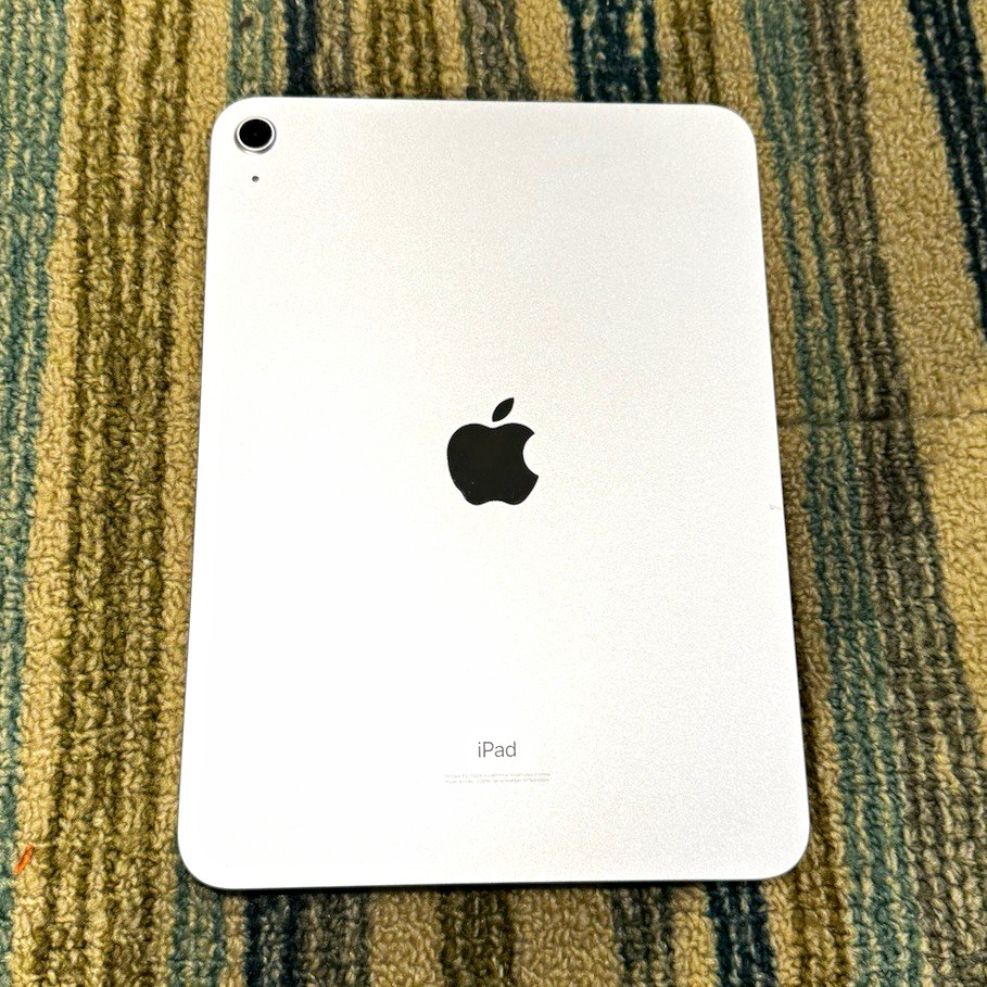 Apple iPad 10th Gen 64GB Silver Wi‑Fi USB‑C Tablet iPadOS MPQ03LL/A