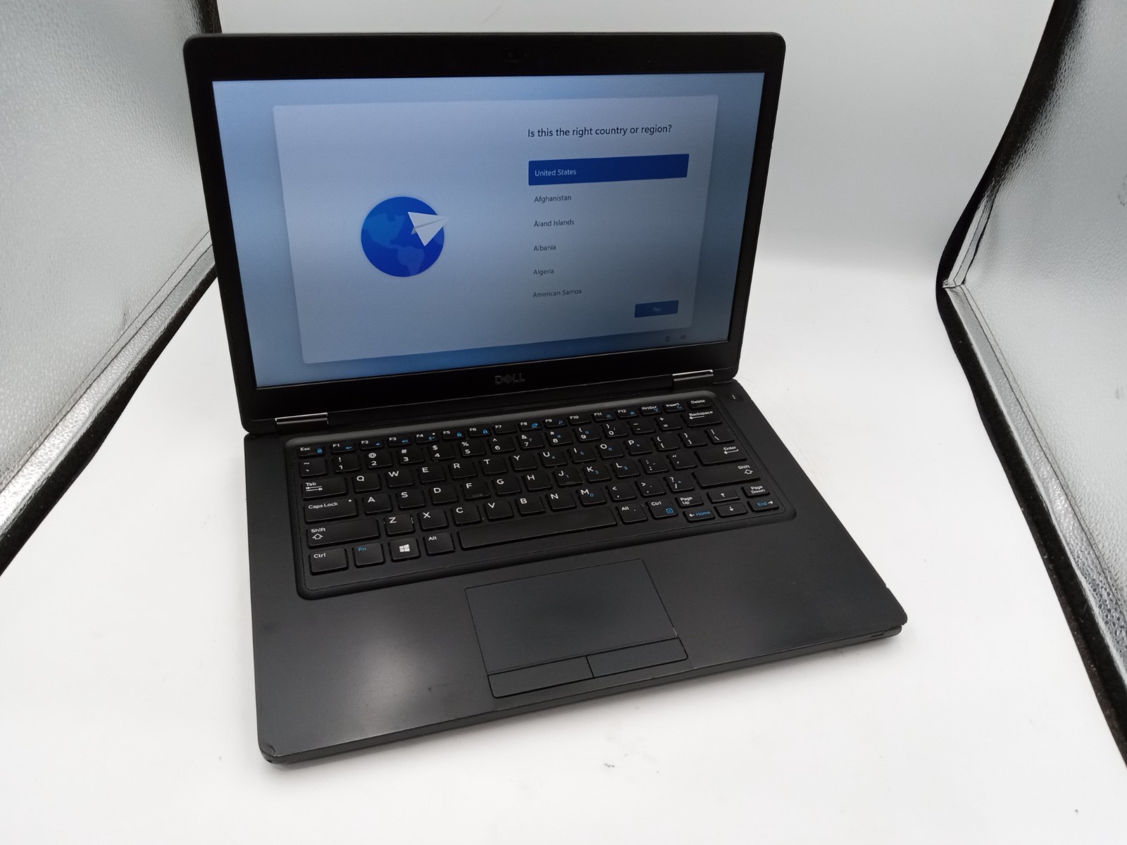 Dell Latitude 5490 14" Laptop Intel i5-8350U 4GB RAM 128GB Windows 11 -READ -RR