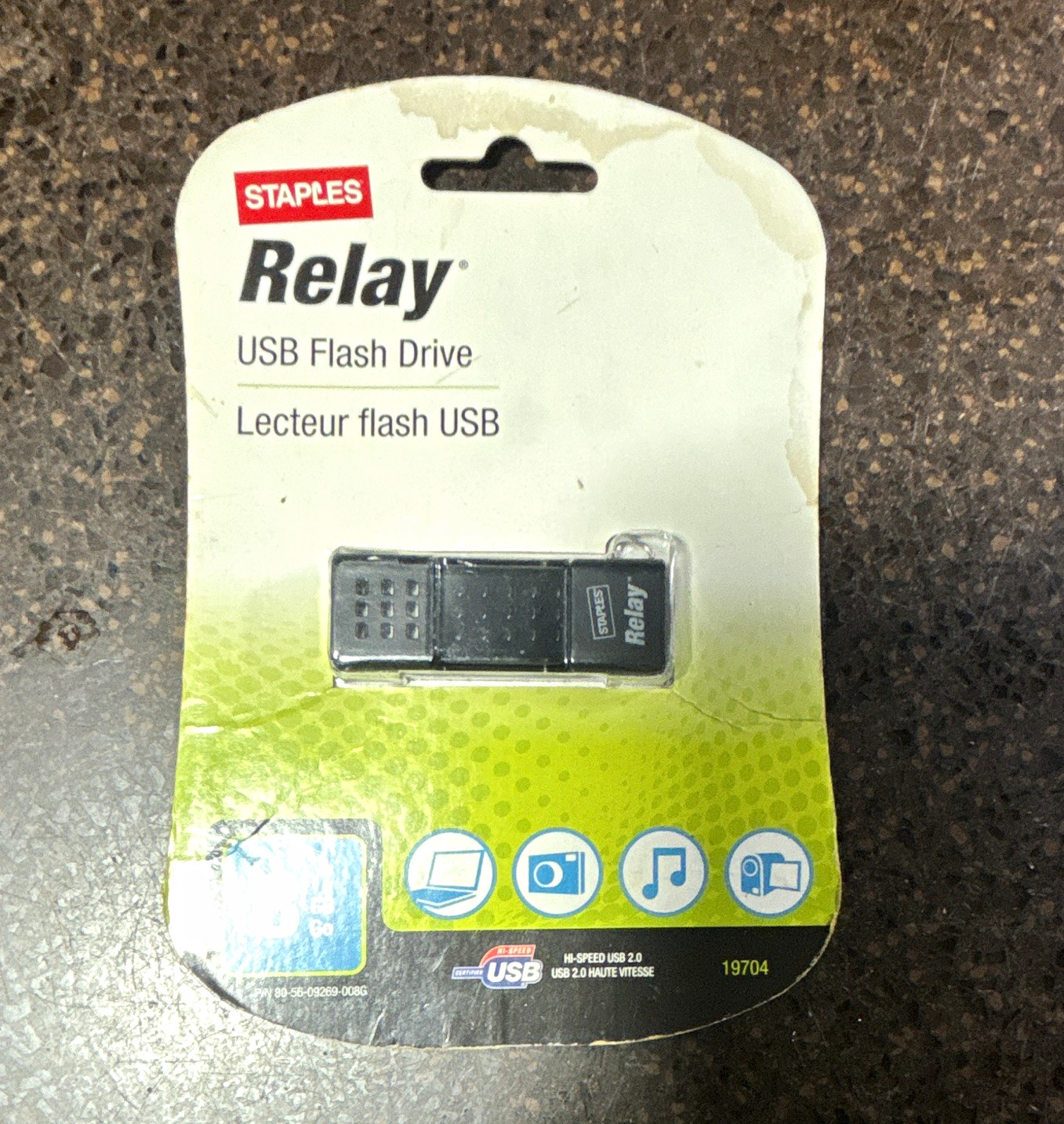 Staples Relay 8GB USB 2.0 Hi-Speed USB Flash Drive Black MPN 19704