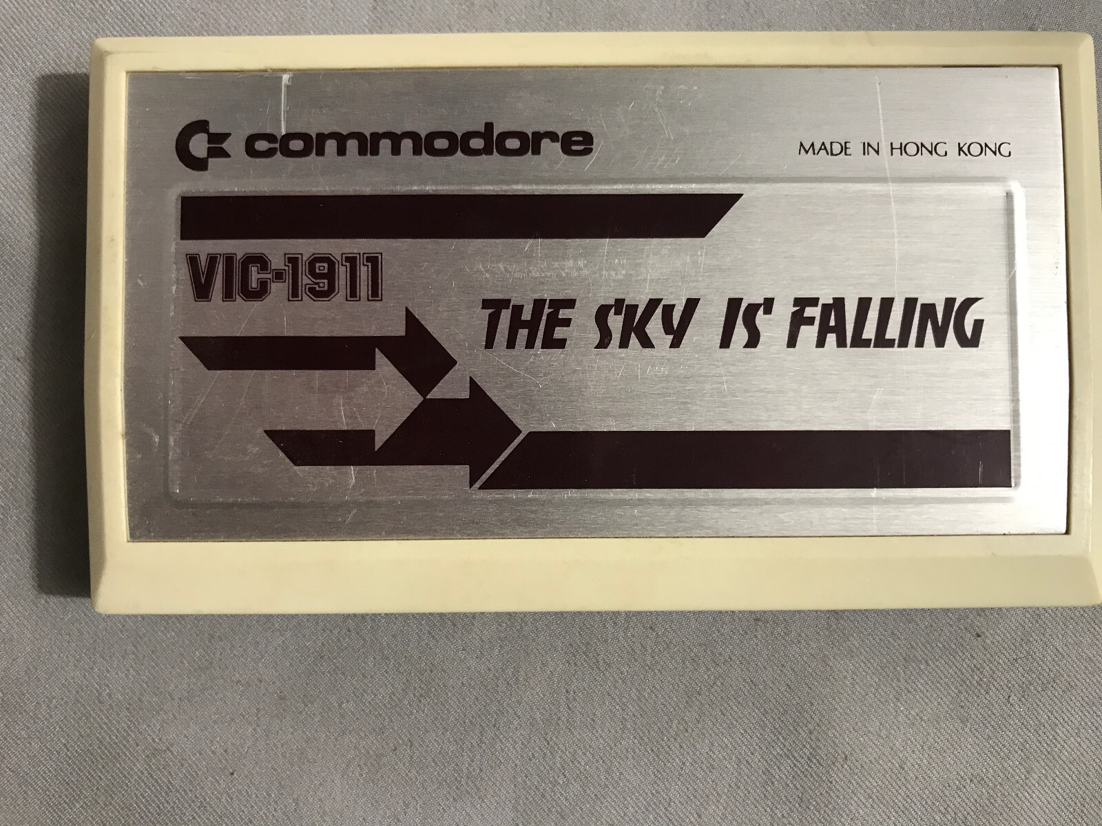 VIC1911 The Sky is Falling Cartridge Commodore VIC-20 1981 Commodore Elect. Ltd.