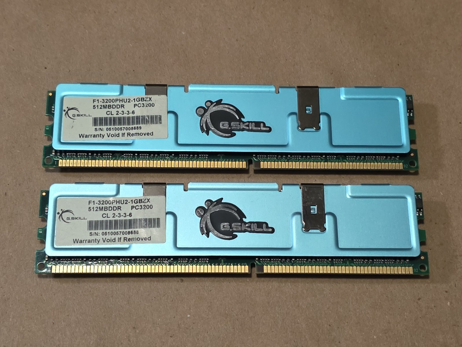 G.SKILL DDR1 2 x 512mb DDR Matched Dual-channel kit pc3200 F1-3200PHU2-1GBZX