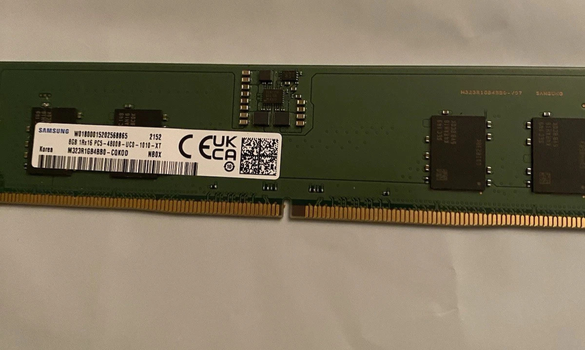 Samsung 8GB DDR5-4800 PC5-4800B UDIMM 288-Pin M323R1GB4BB0-CQK
