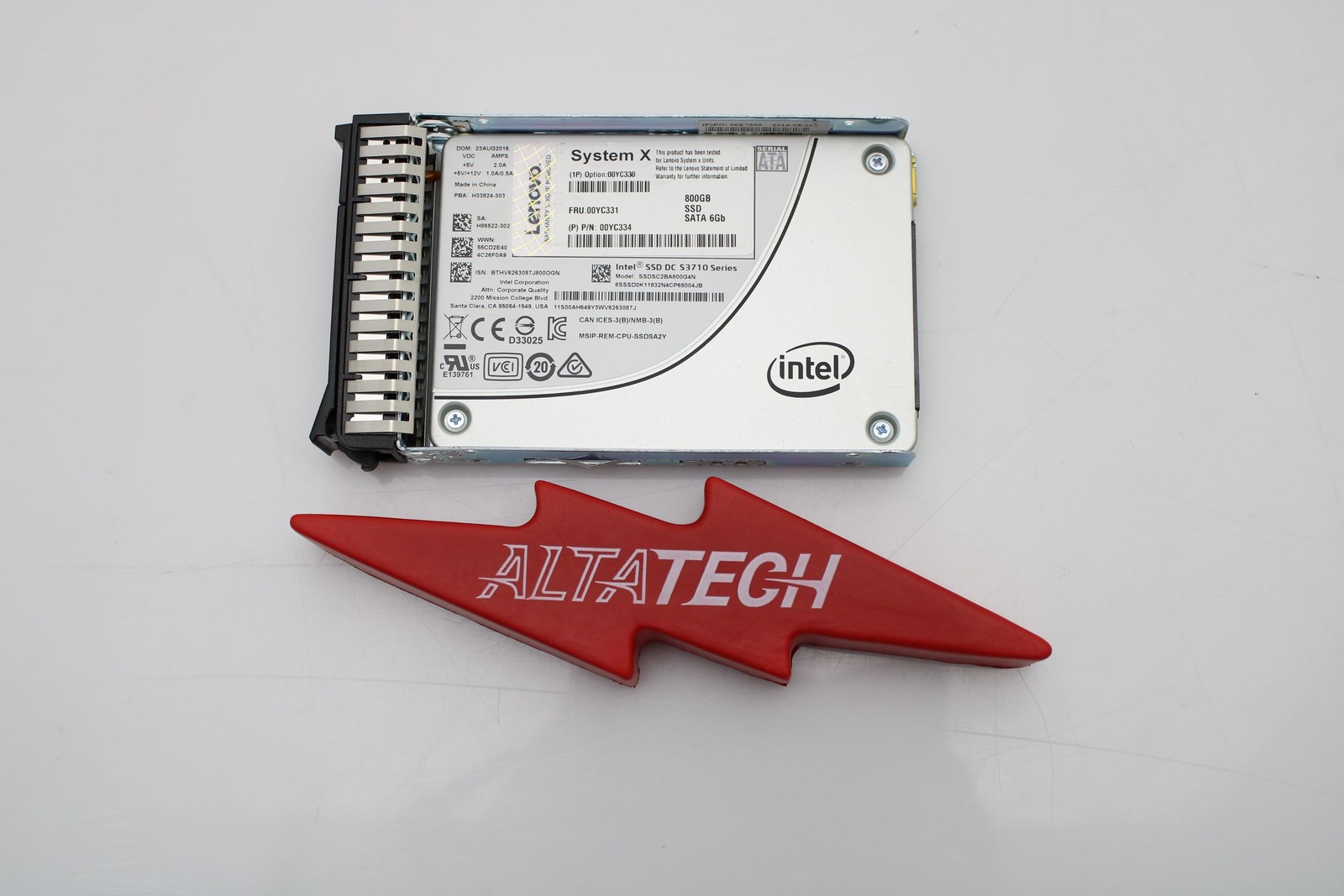 Lenovo 00YC331 LENOVO S3710 800GB 2.5" SSD SATA