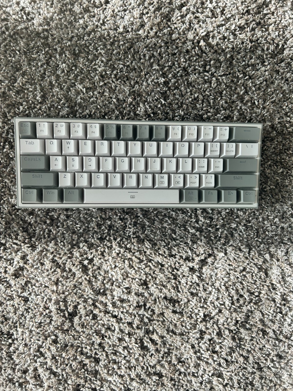 Redragon K617 Fizz With 20 different Colors Only used once