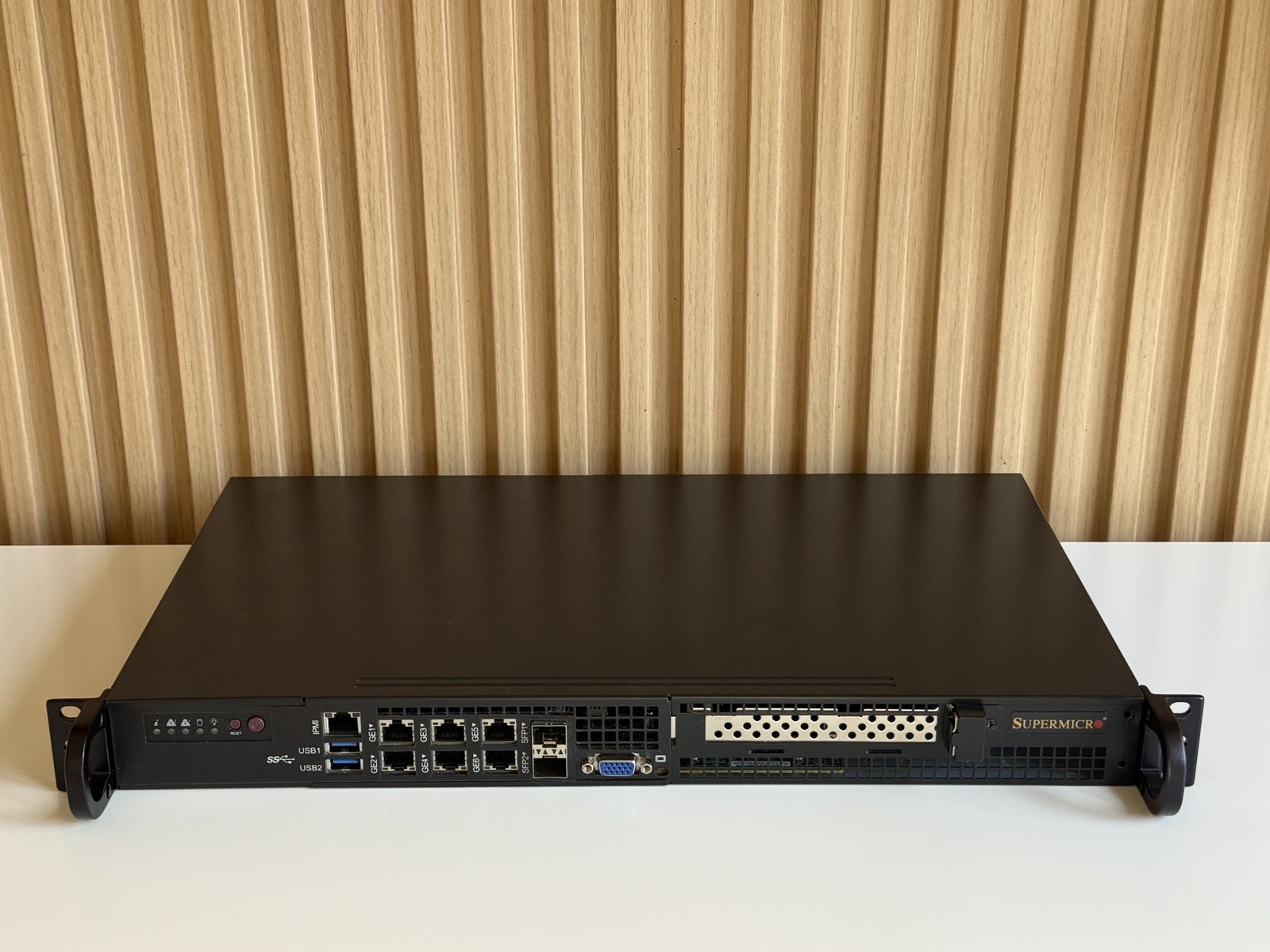 SUPERMICRO Server SYS-5018D-FN8T 4C 240GB SSD 64GB RAM