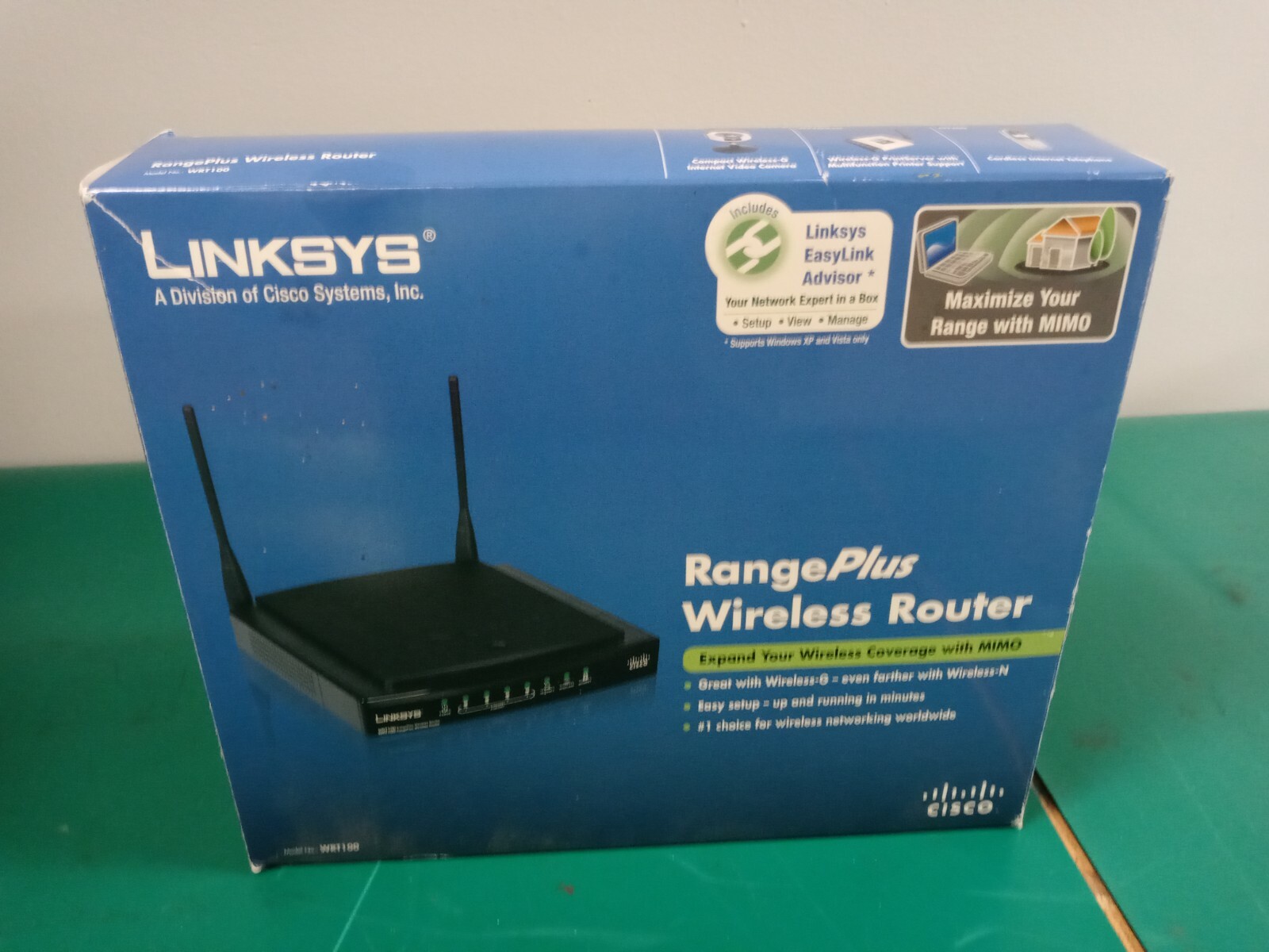 Linksys WRT100 RangePlus Wireless Router -with 30 day warranty