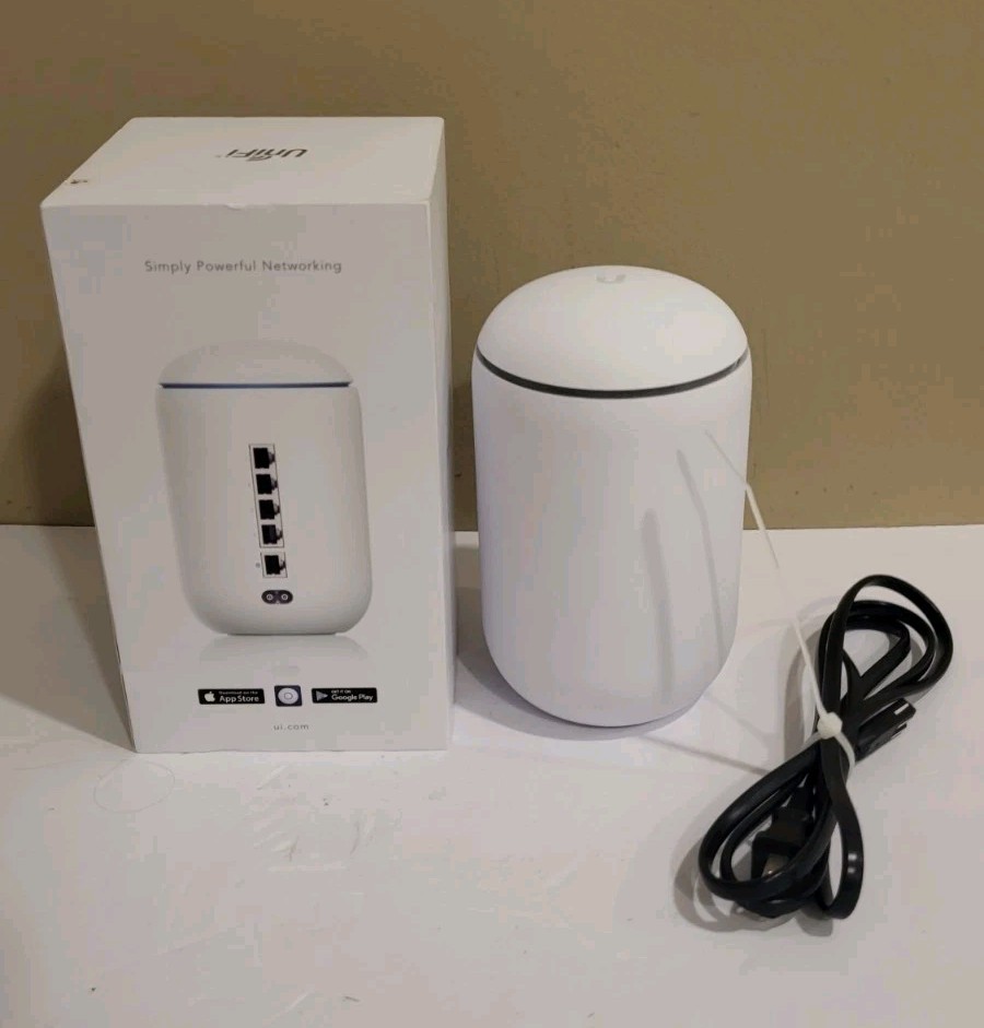 Ubiquiti UniFi Dream Machine (UDM) Wi-Fi Router 