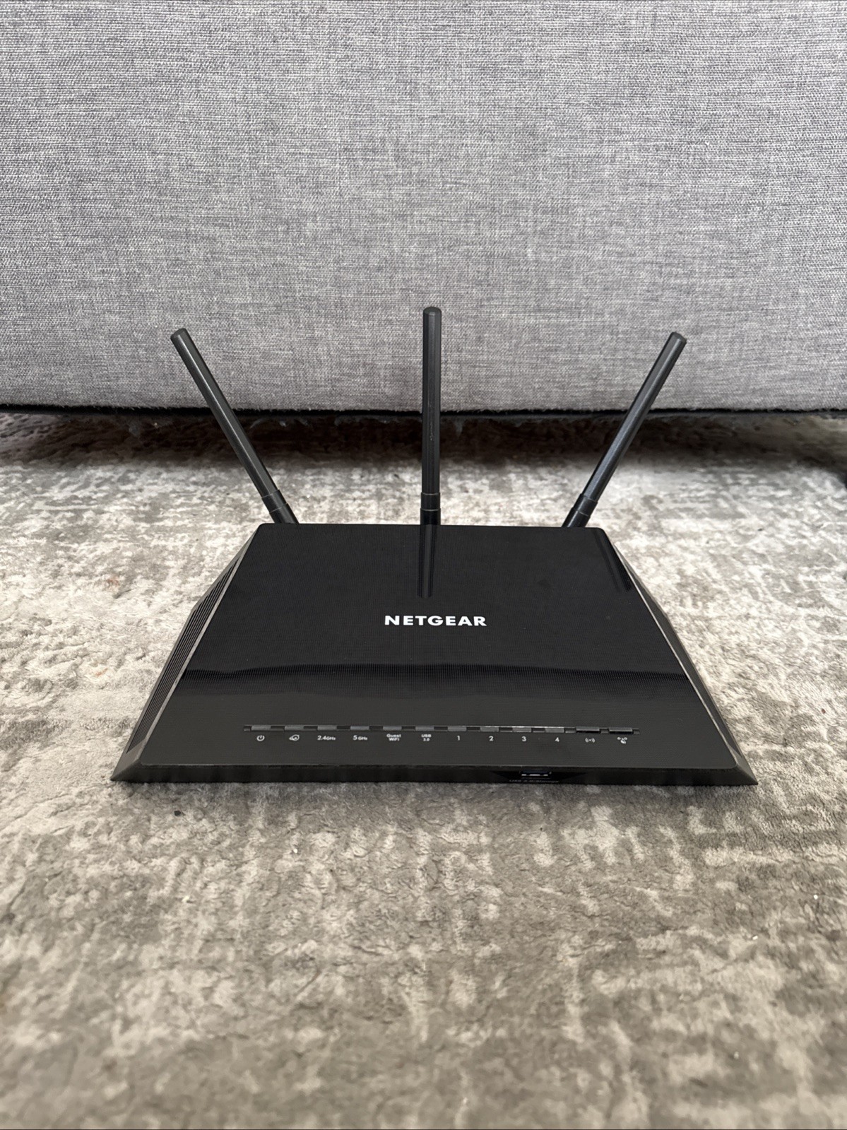 NETGEAR Nighthawk AC1750 Smart Wifi Router.