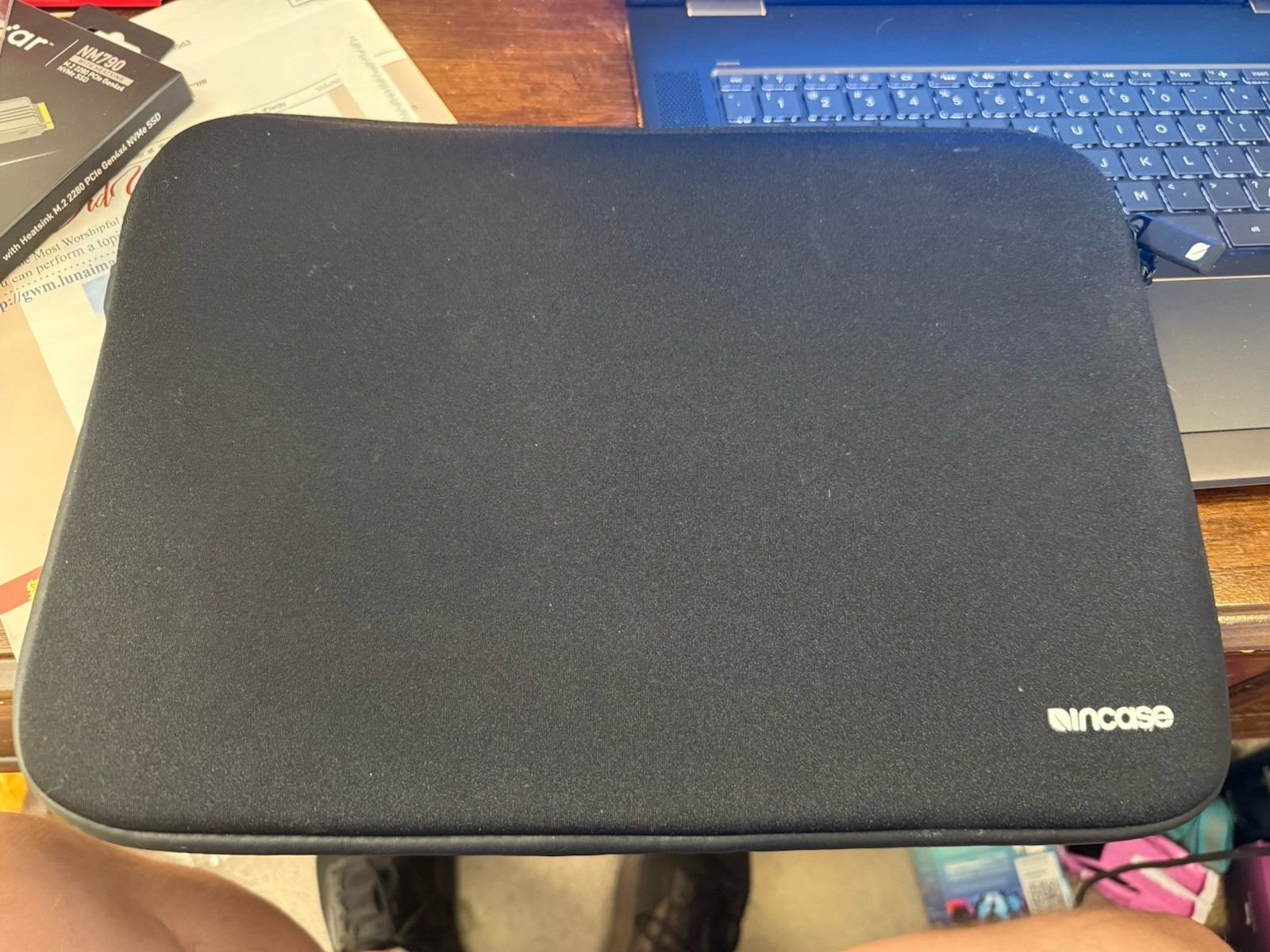 Incase Neoprene Laptop Sleeve - Black - 13 Inch