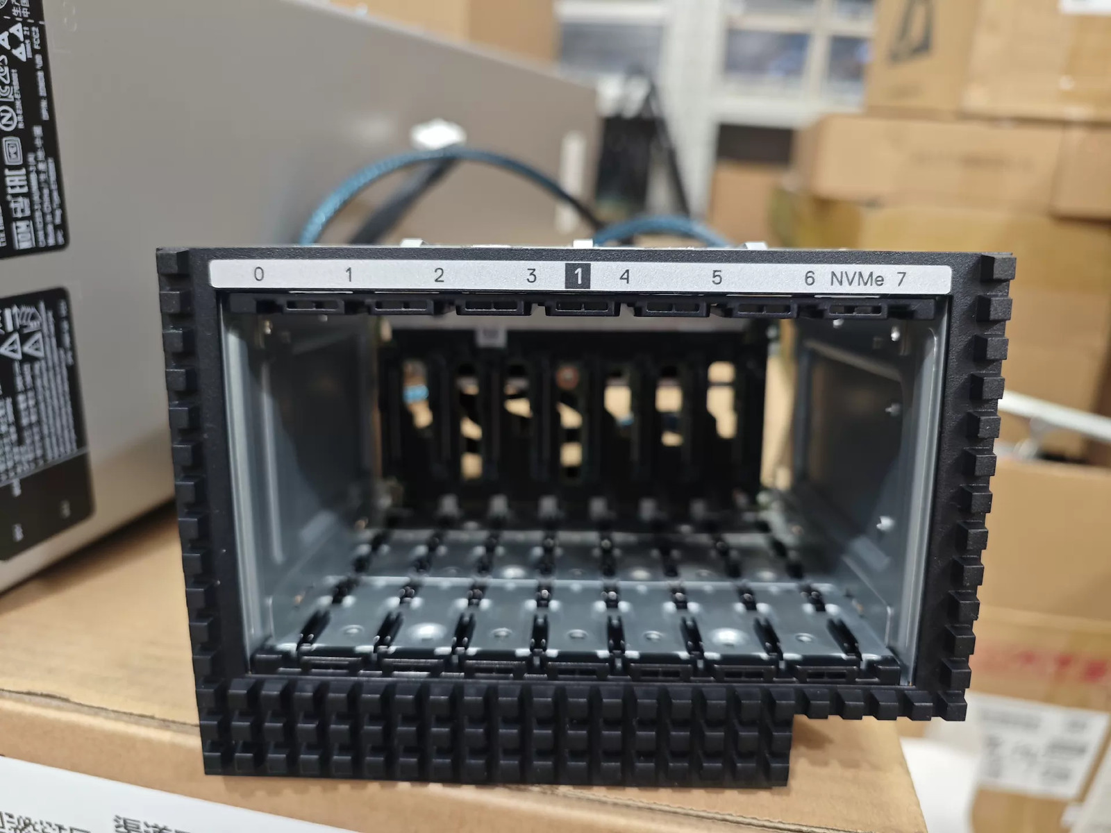 New Dell T550 T560 NVMe 2.5"x8 HDD Backplane Cage H755N